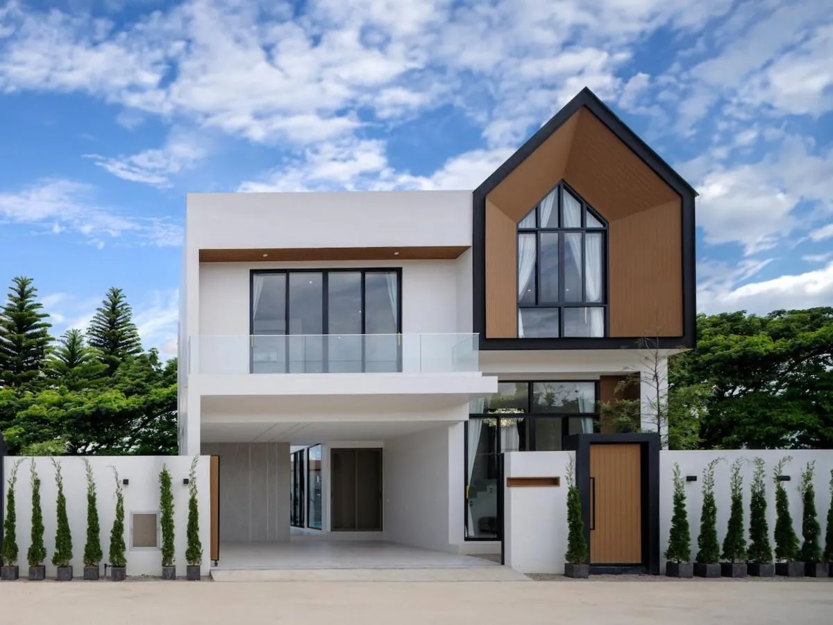 A9 Airport Modern Pool Villa