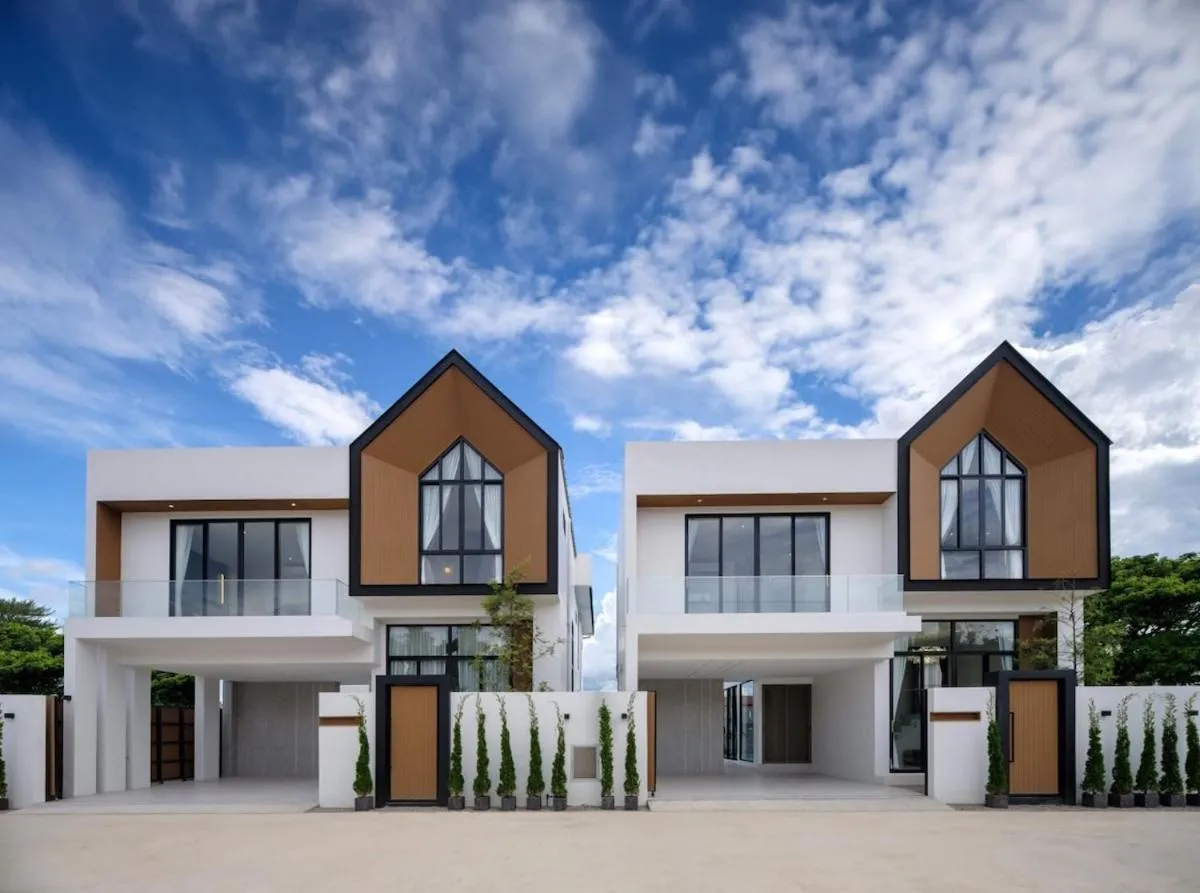A9 Airport Modern Pool Villa