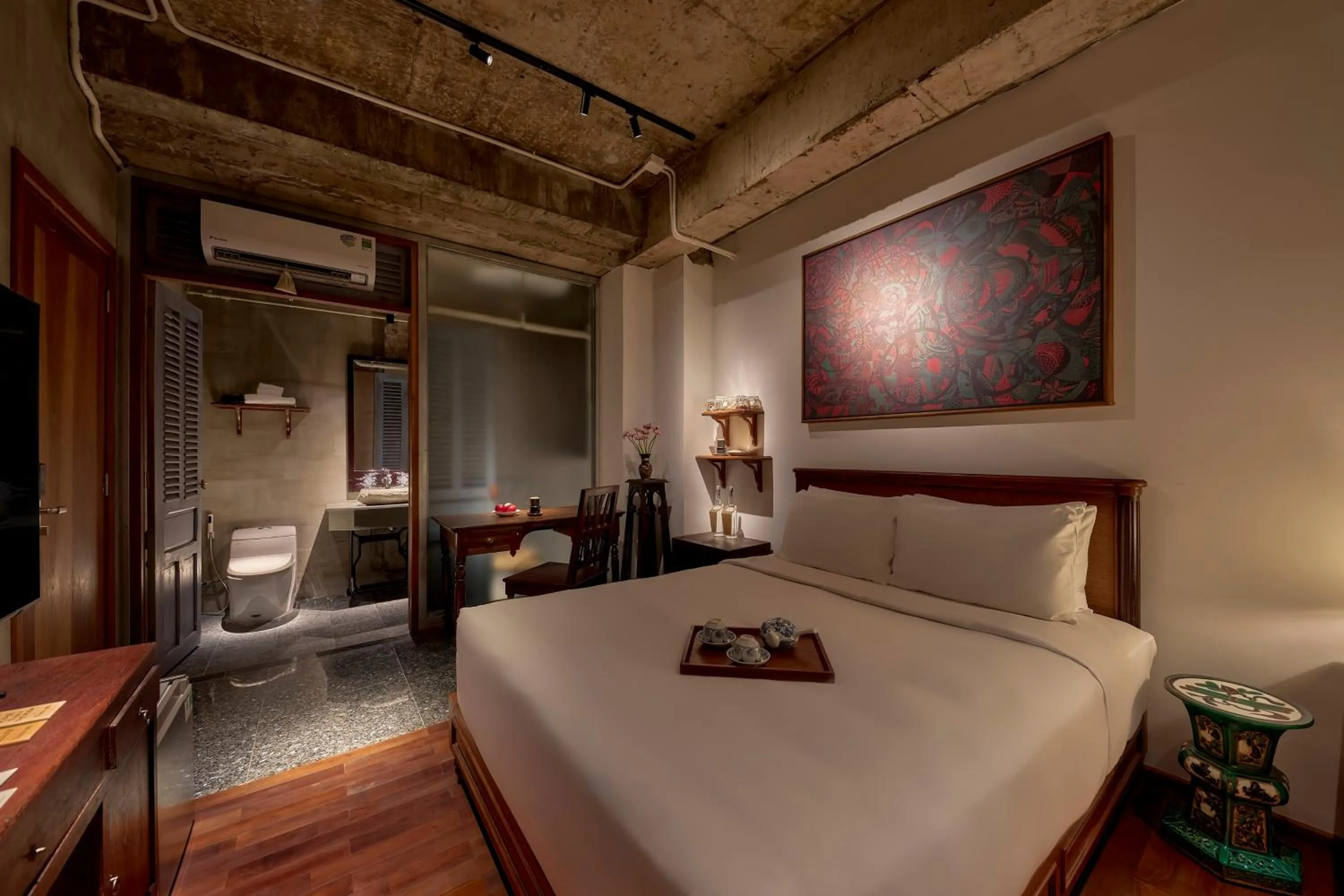 Photo of the whole room, Bed in Anima Saigon Boutique - Vietnamese Contemporary Art Hotel
