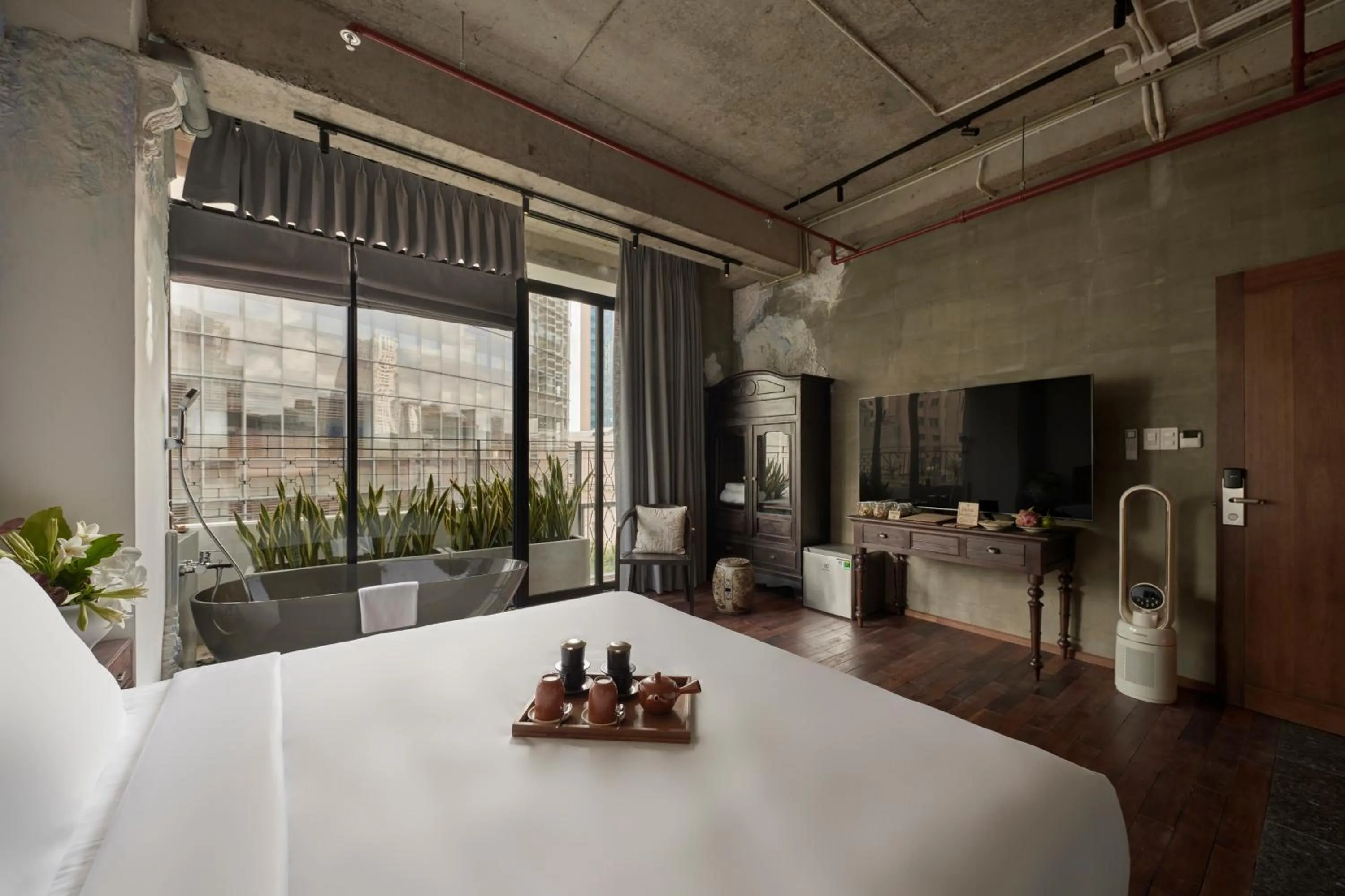 Bedroom, Bed in Anima Saigon Boutique - Vietnamese Contemporary Art Hotel