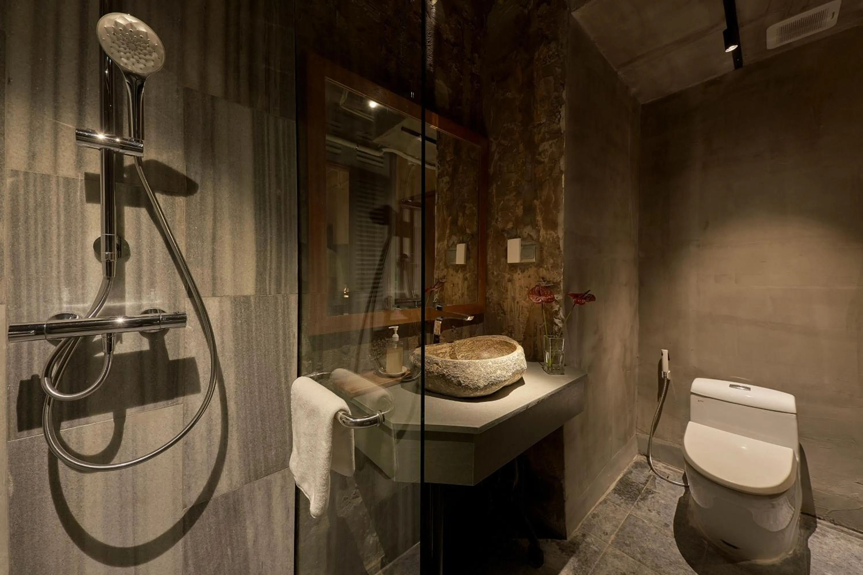 Bathroom in Anima Saigon Boutique - Vietnamese Contemporary Art Hotel