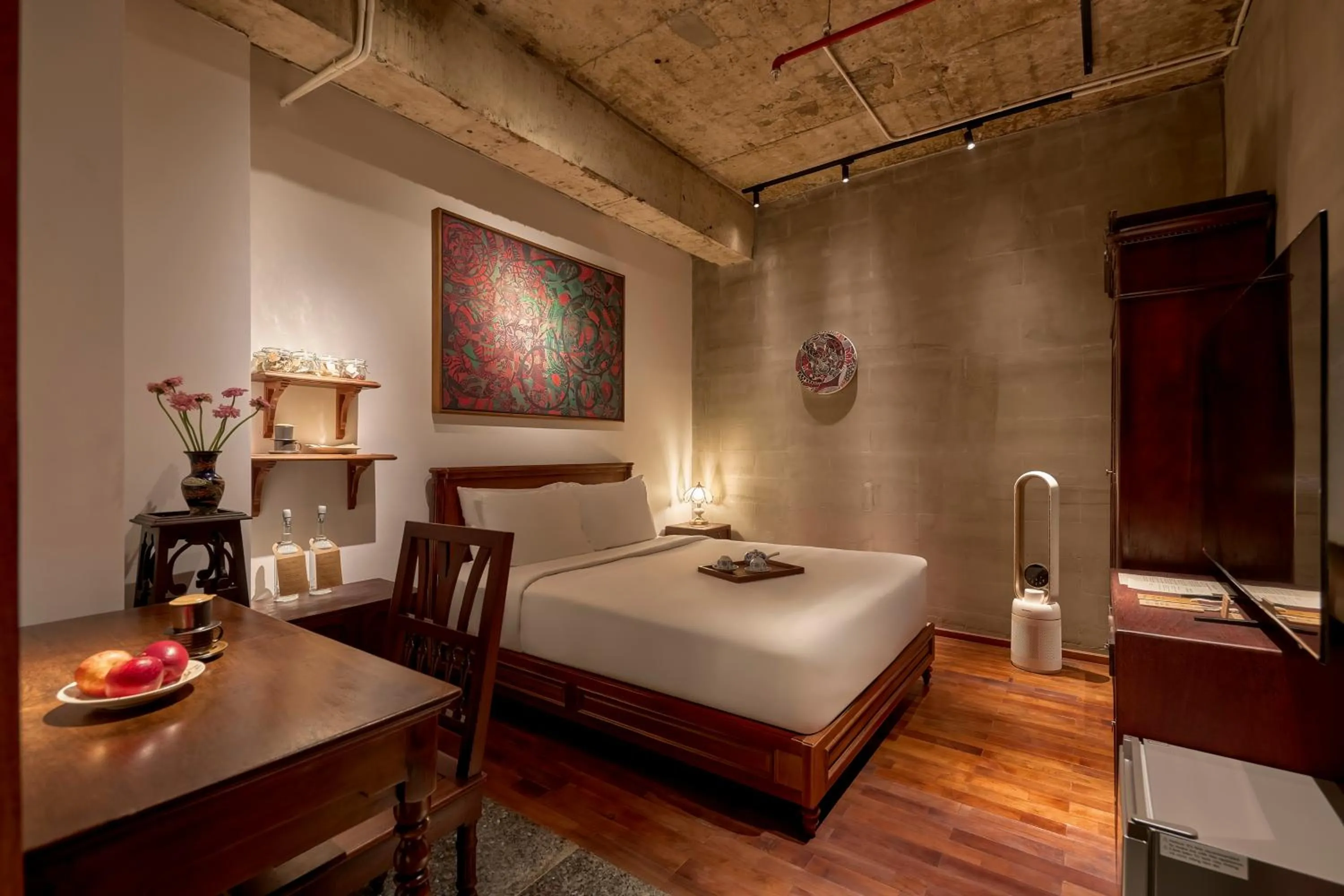 Photo of the whole room, Bed in Anima Saigon Boutique - Vietnamese Contemporary Art Hotel