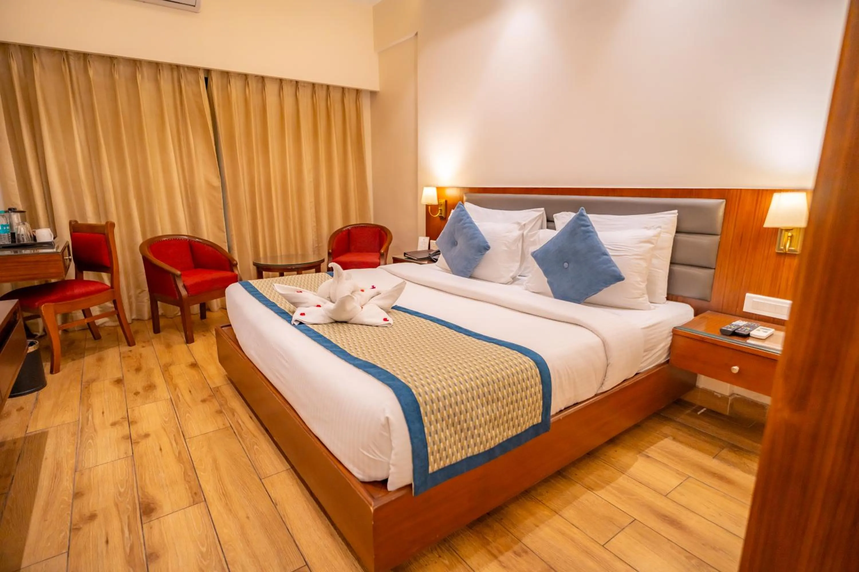 Bed in Hotel MJ Residency