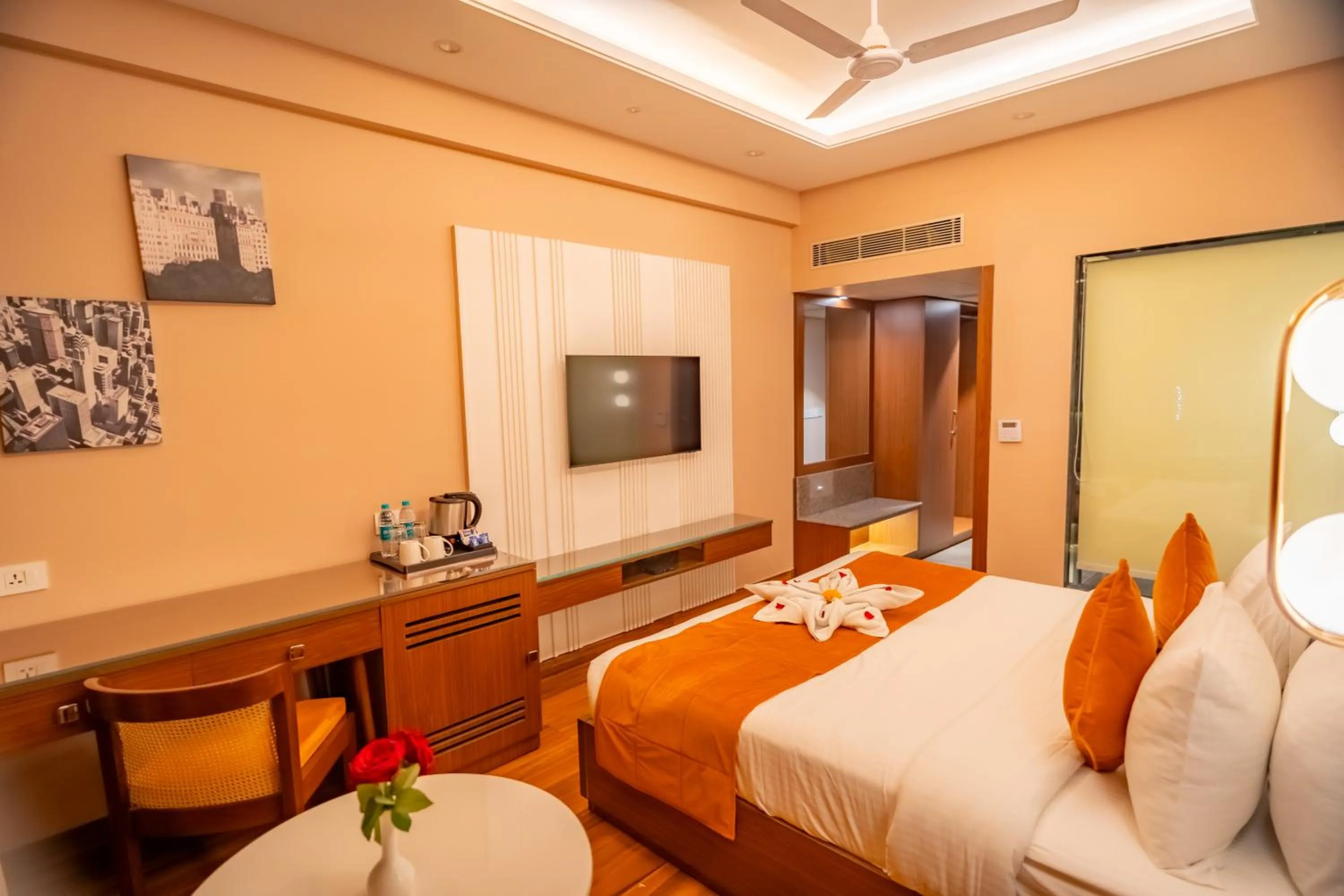 Bed in Hotel MJ Residency