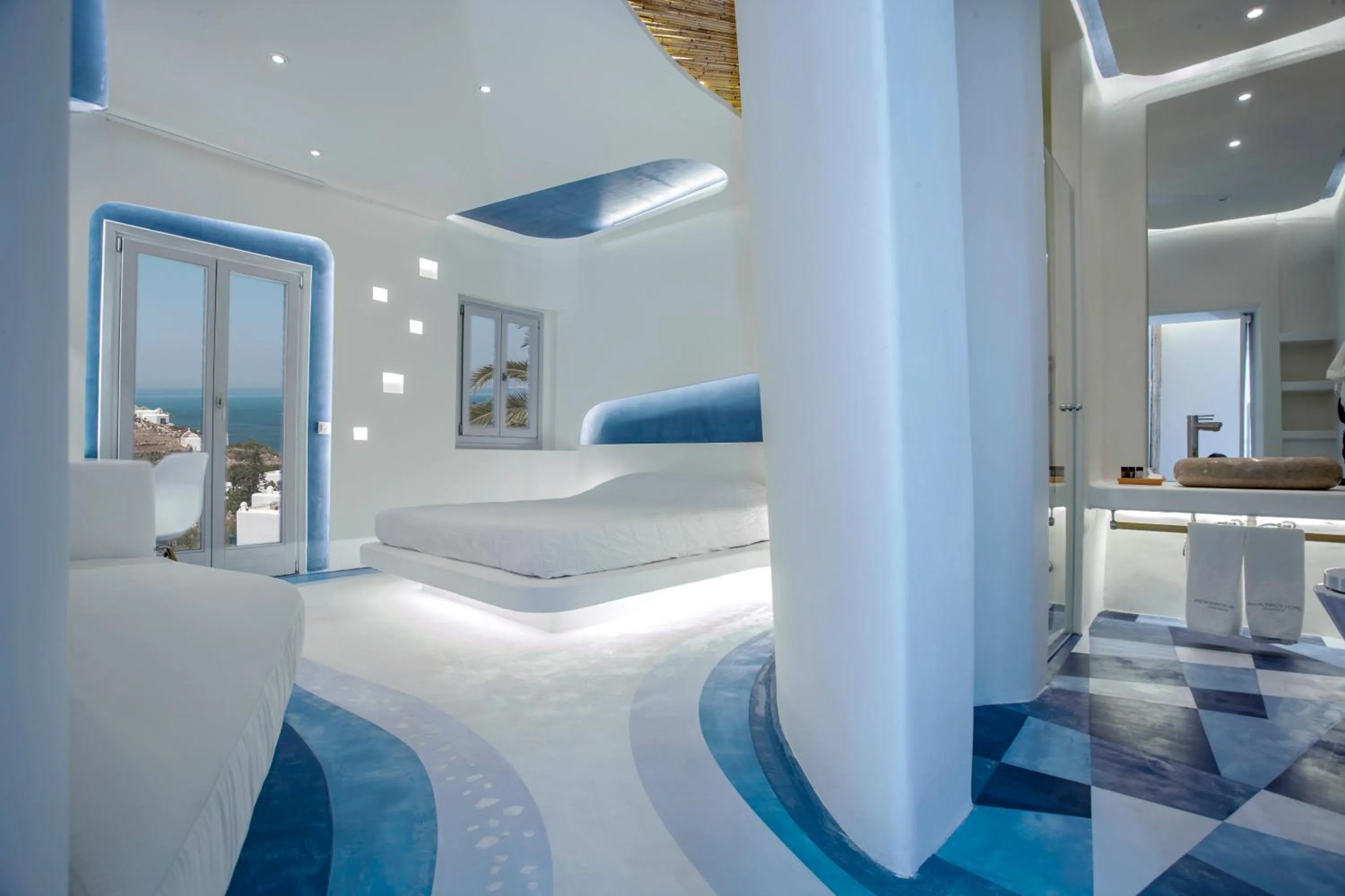 Bathroom, Bed in Andronikos Hotel
