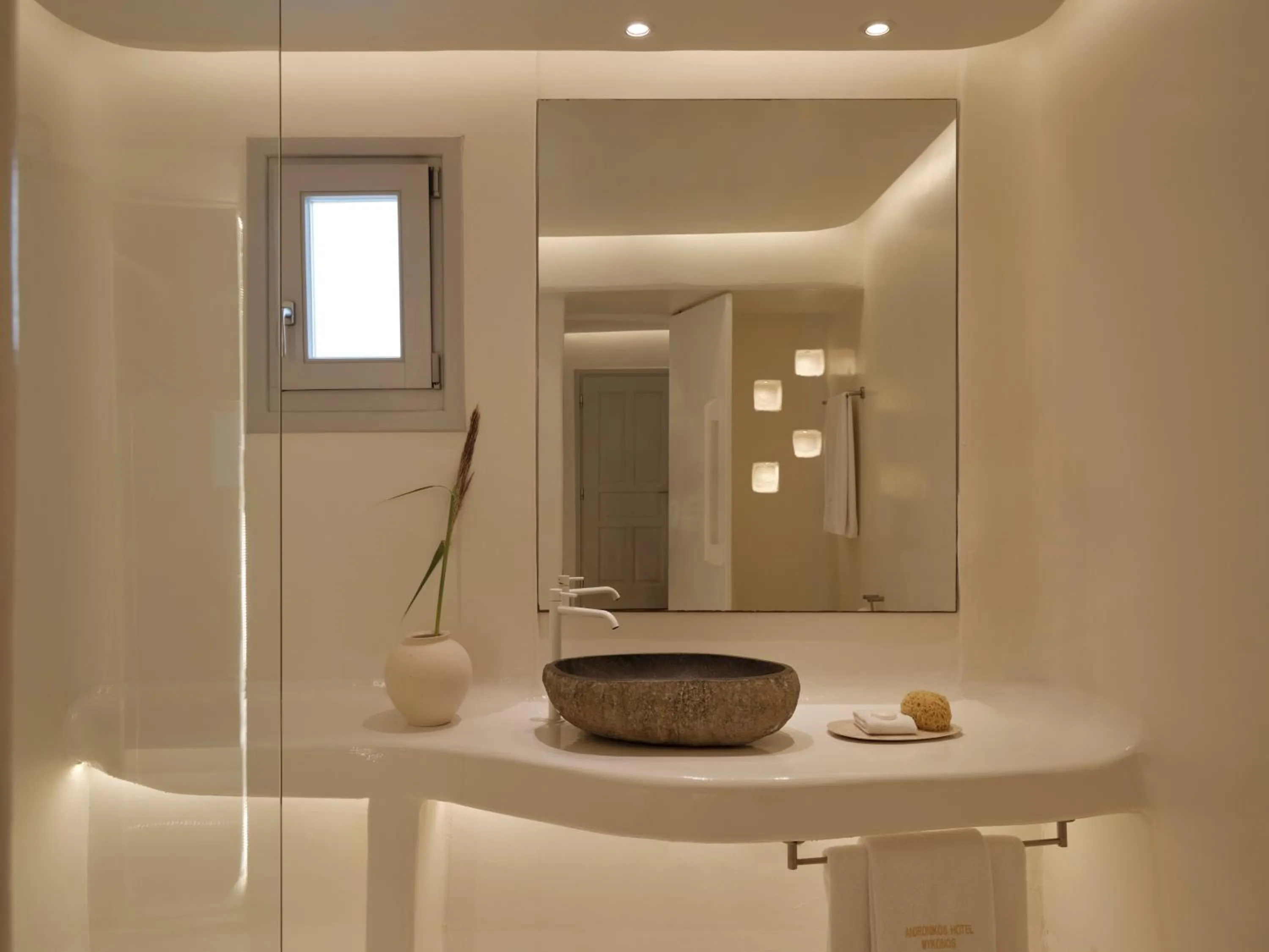 Bathroom in Andronikos Hotel