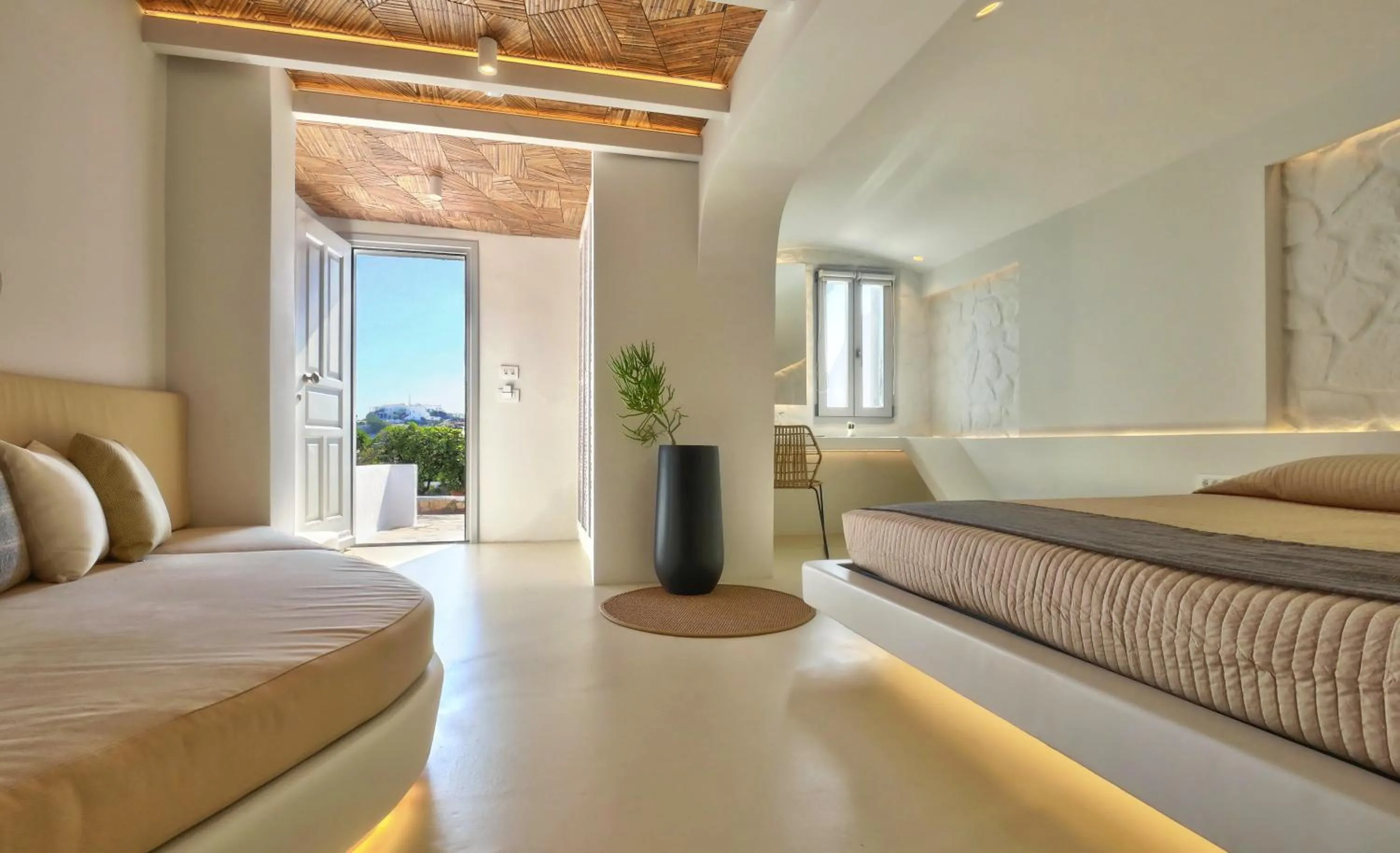 Bed in Andronikos Hotel