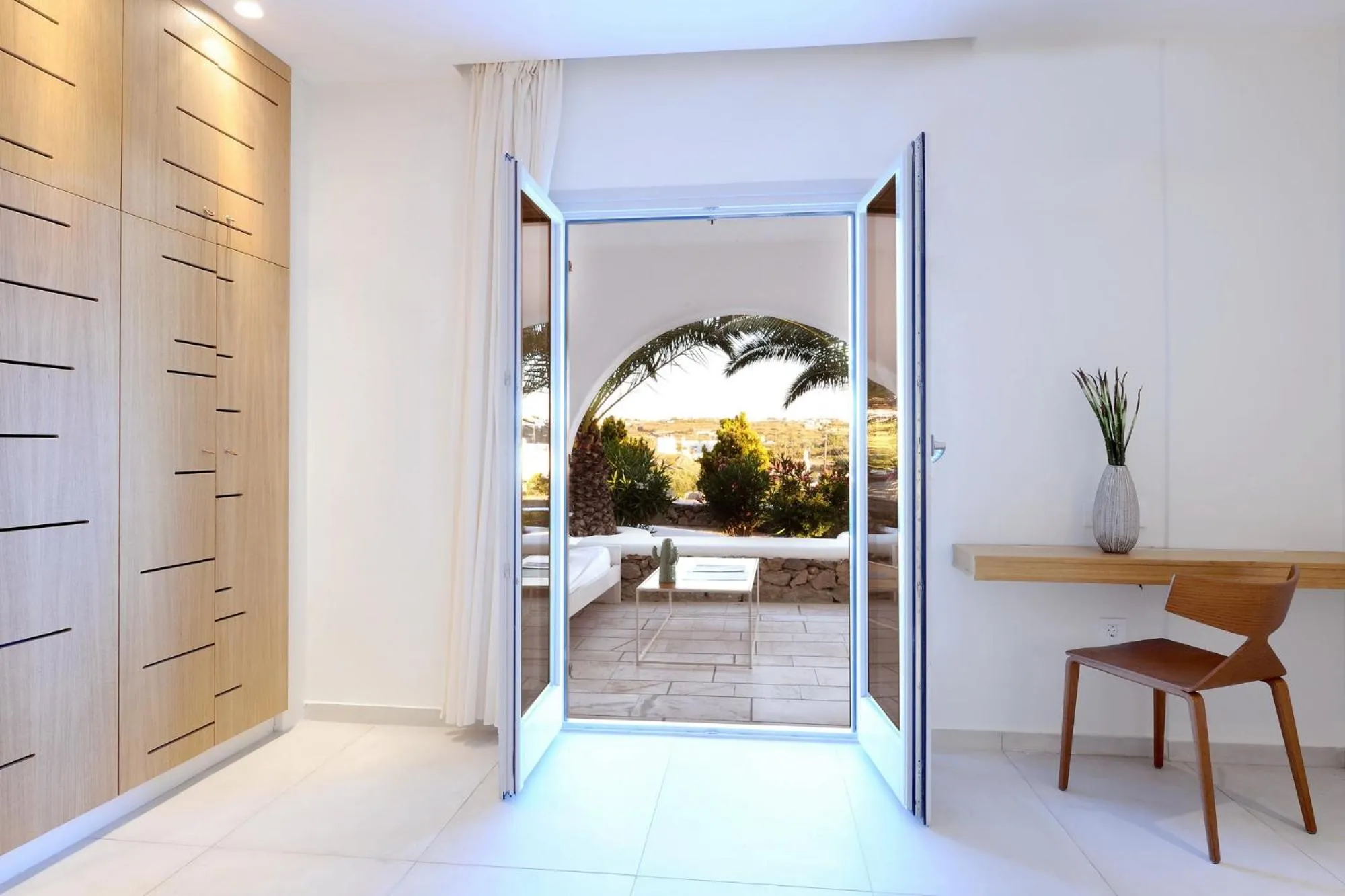 Garden in Andronikos Hotel