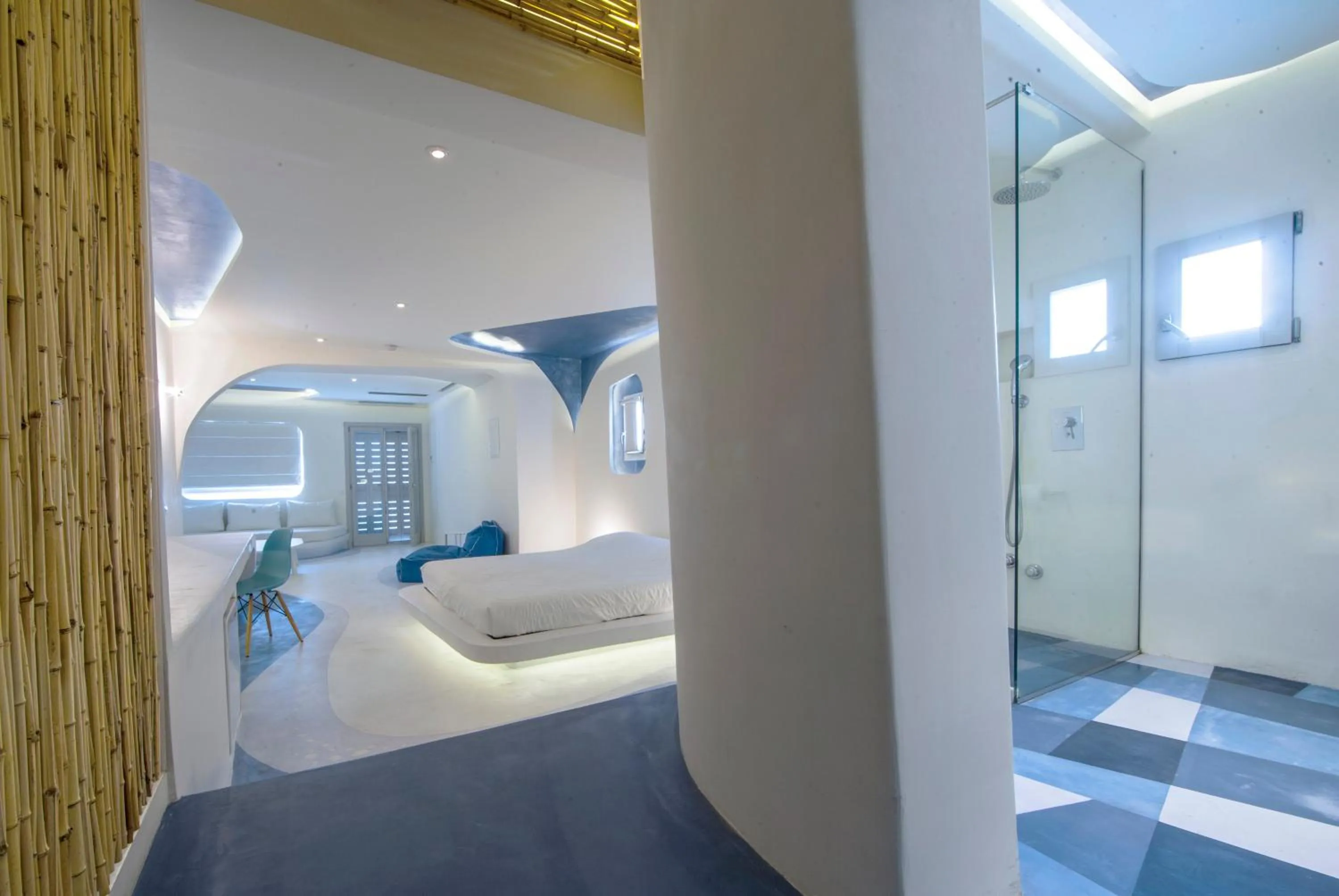 Bathroom, Bed in Andronikos Hotel