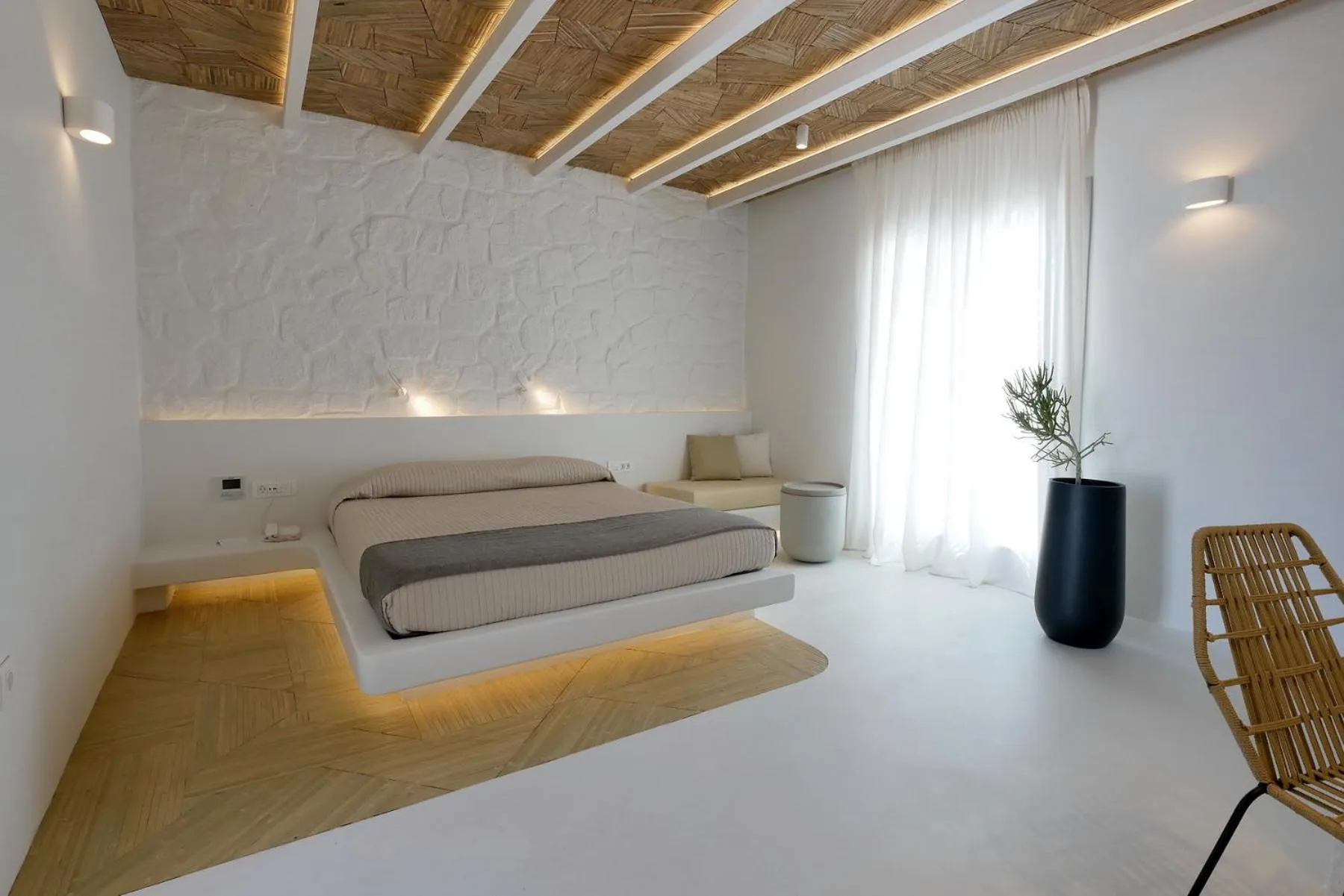 Bed in Andronikos Hotel