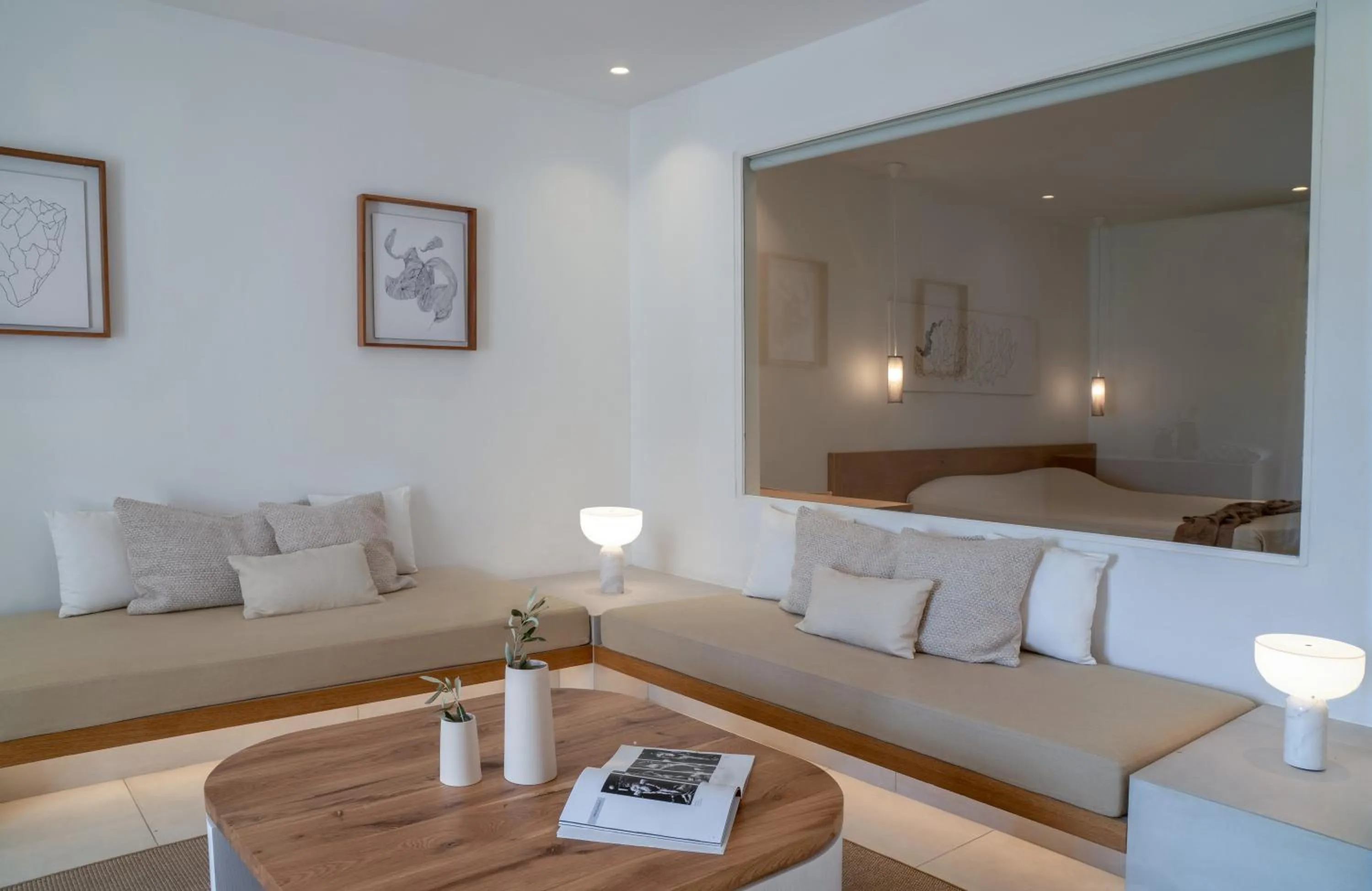 Living room in Andronikos Hotel