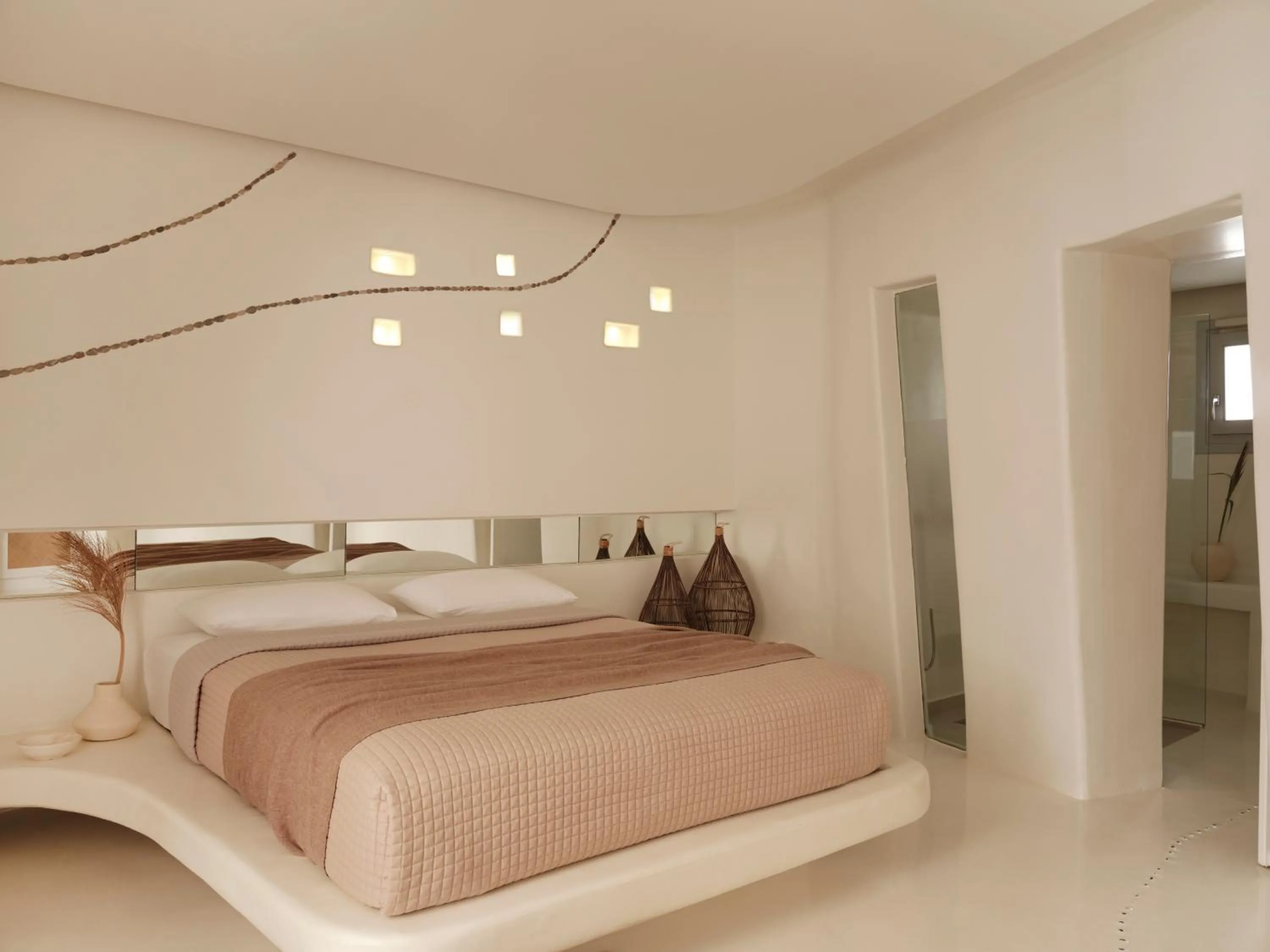 Bed in Andronikos Hotel