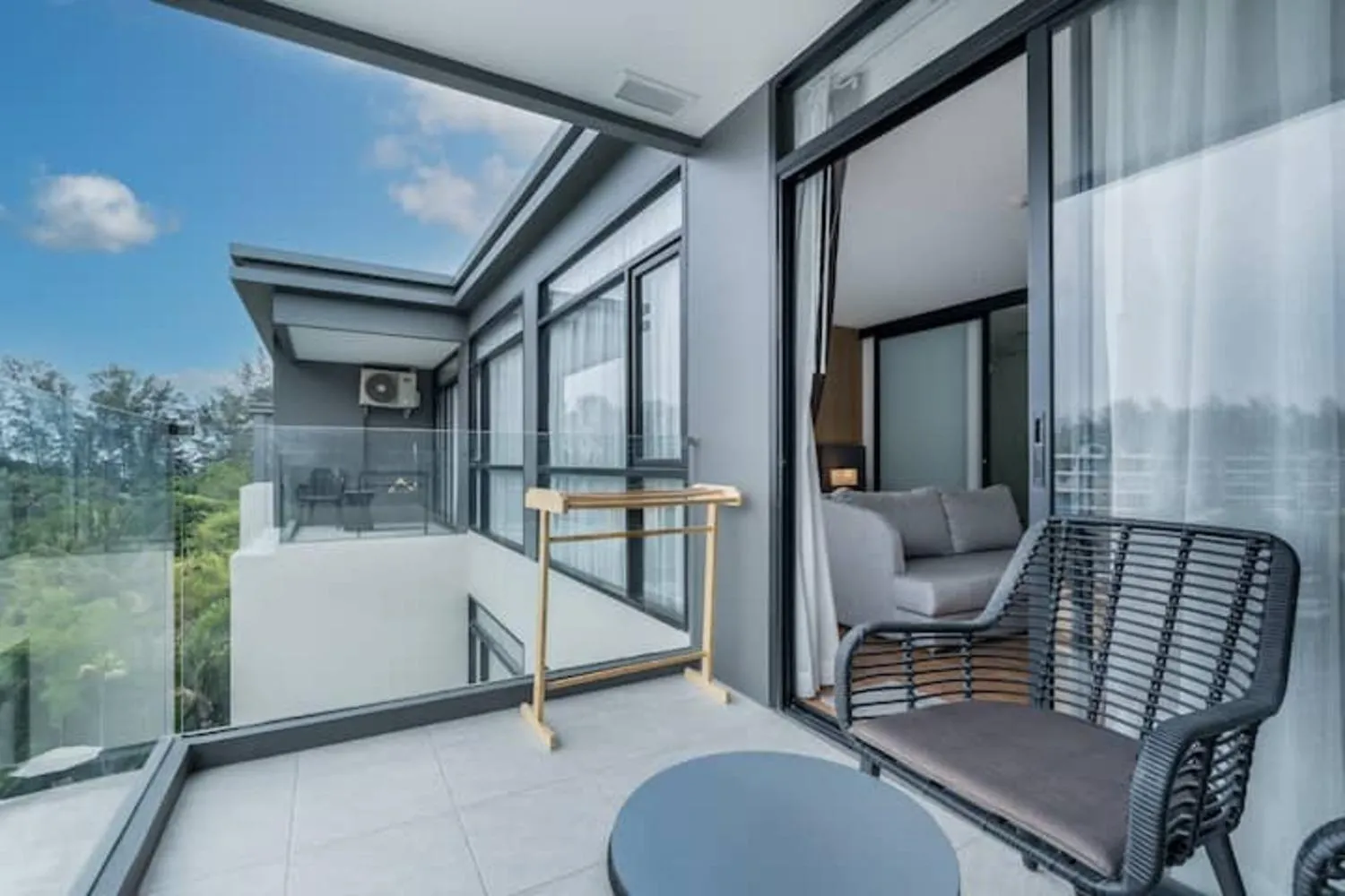 Floor plan in Modern 1506 Condo in Wyndham Gardens on the beach