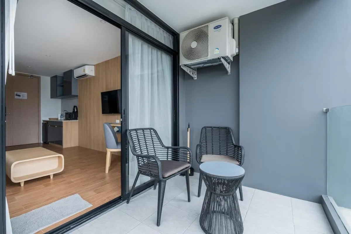 Floor plan in Modern 1506 Condo in Wyndham Gardens on the beach