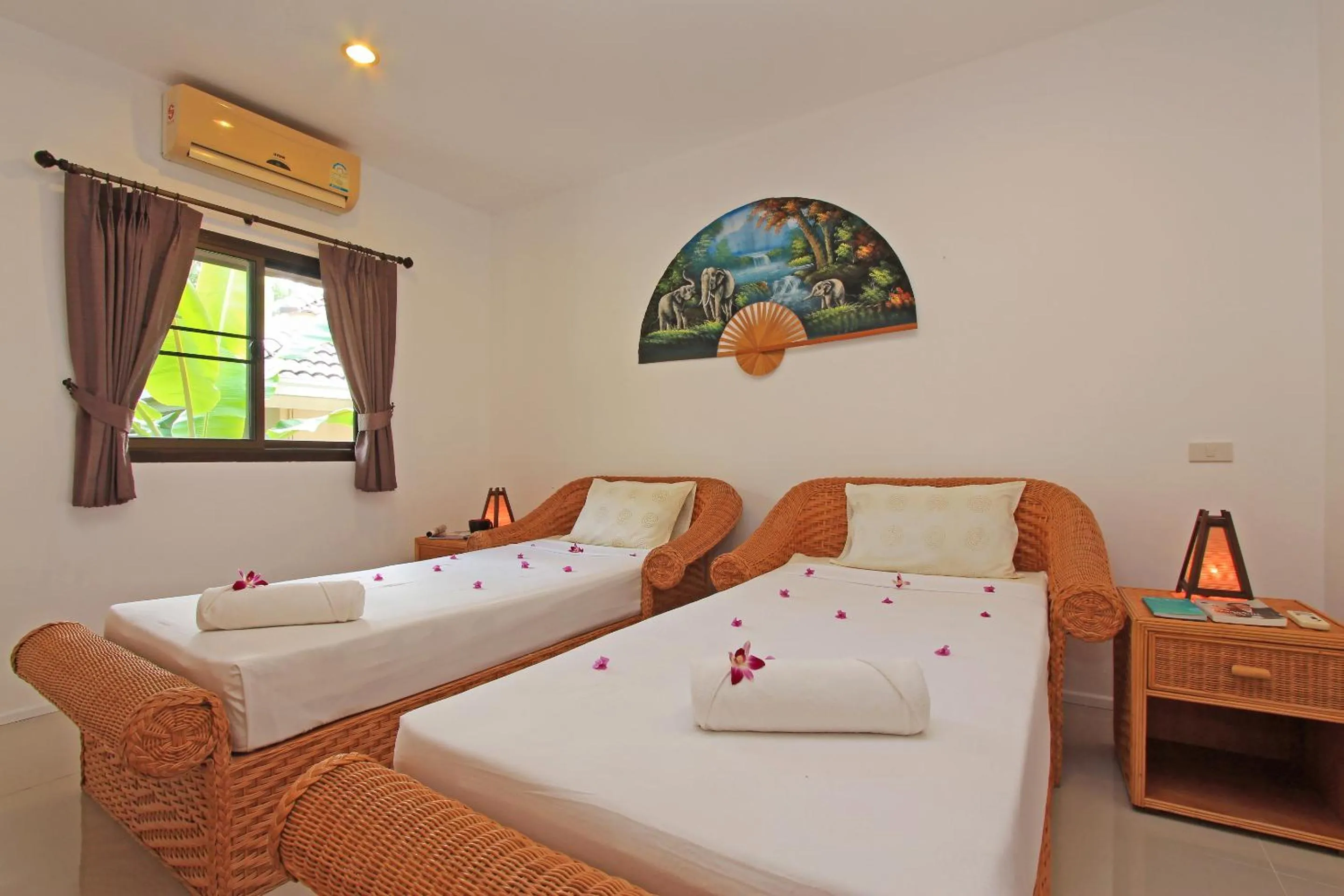 Bedroom, Bed in Soleil D'asie Residence
