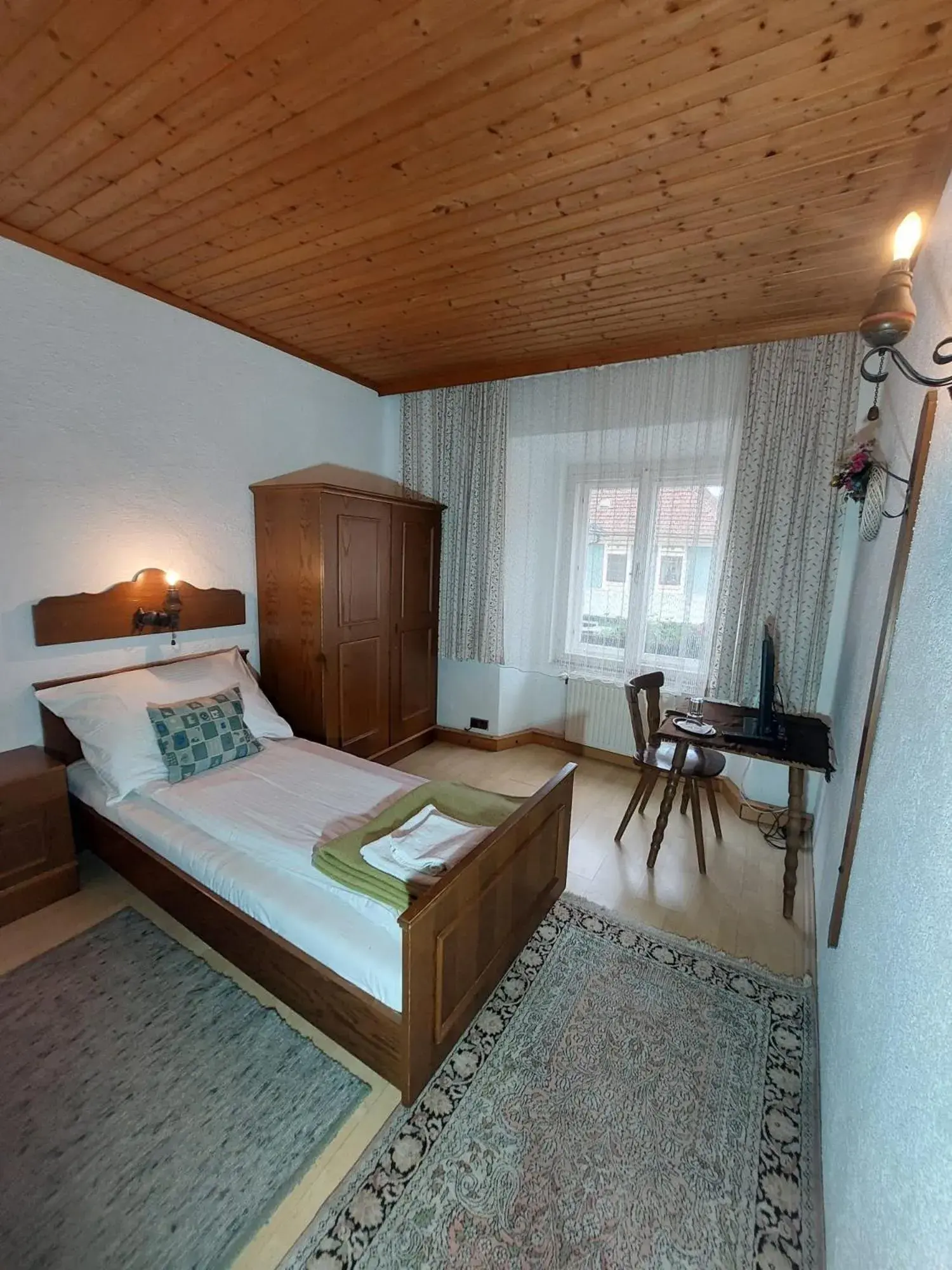Single Room with Private Bathroom - single occupancy in Hotel&Restaurant Gasthof zur Post Eisenerz Single Room with Private Bathroom - single occupancy in Hotel&Restaurant Gasthof zur Post Eisenerz