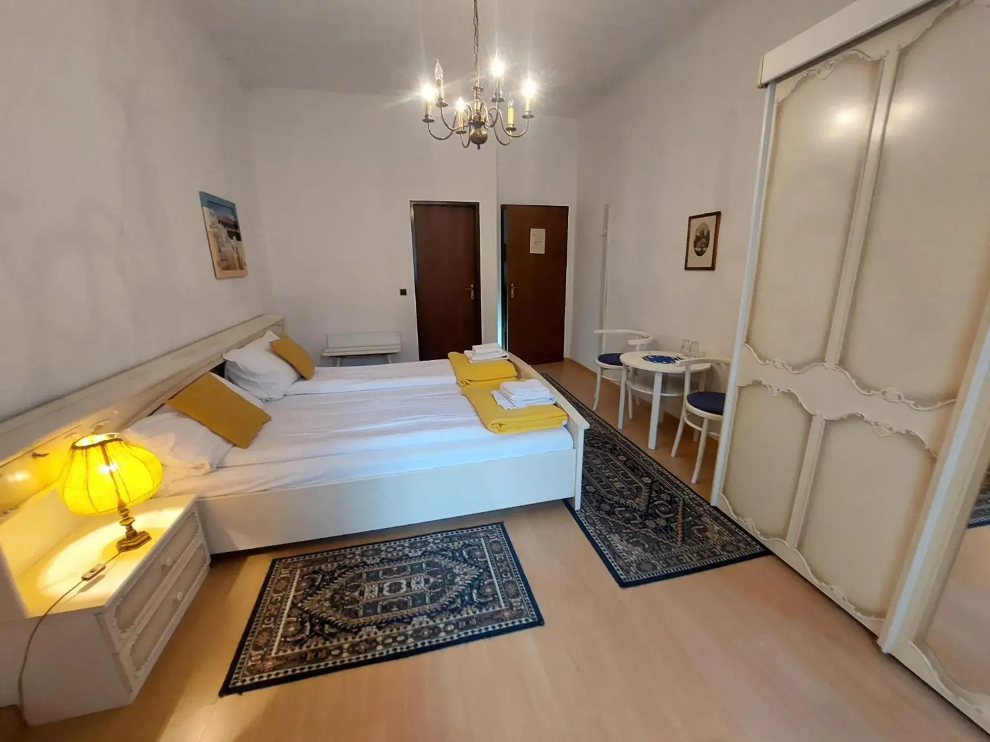 Superior Double Room in Hotel&Restaurant Gasthof zur Post Eisenerz Superior Double Room in Hotel&Restaurant Gasthof zur Post Eisenerz