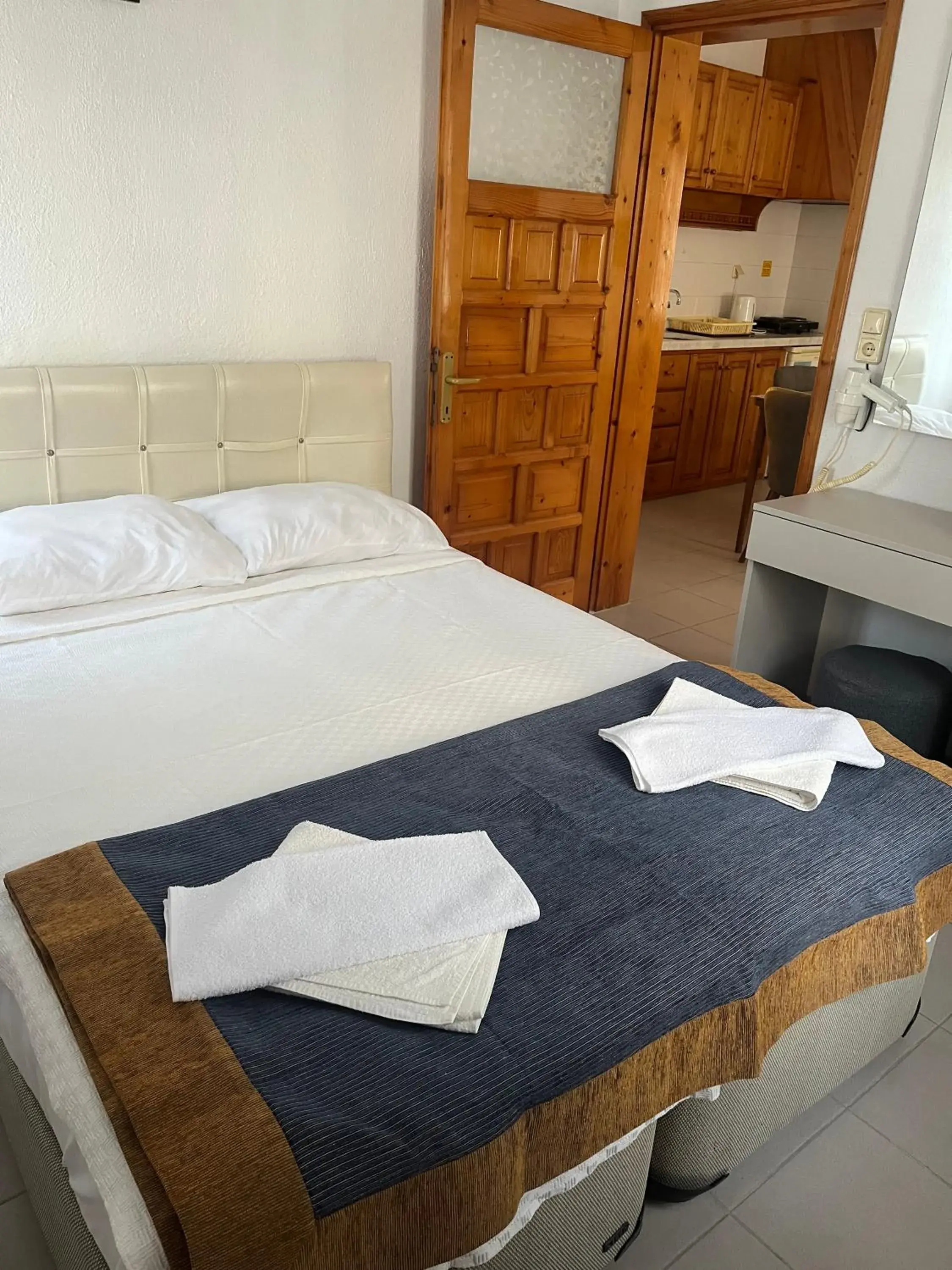 One-Bedroom Standard Apartment - single occupancy in Ege Apartments One-Bedroom Standard Apartment - single occupancy in Ege Apartments