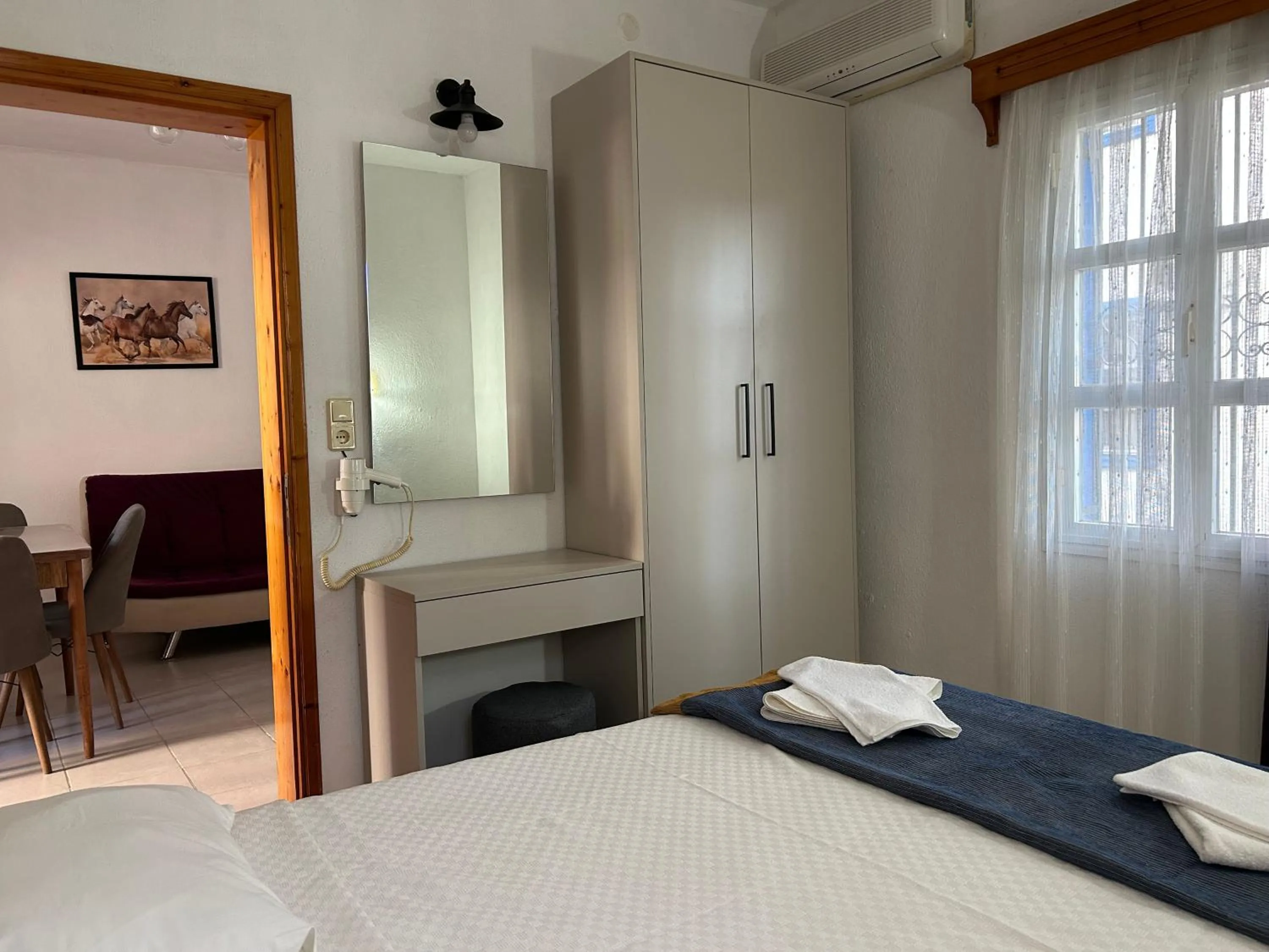 Bedroom, Bed in Ege Apartments