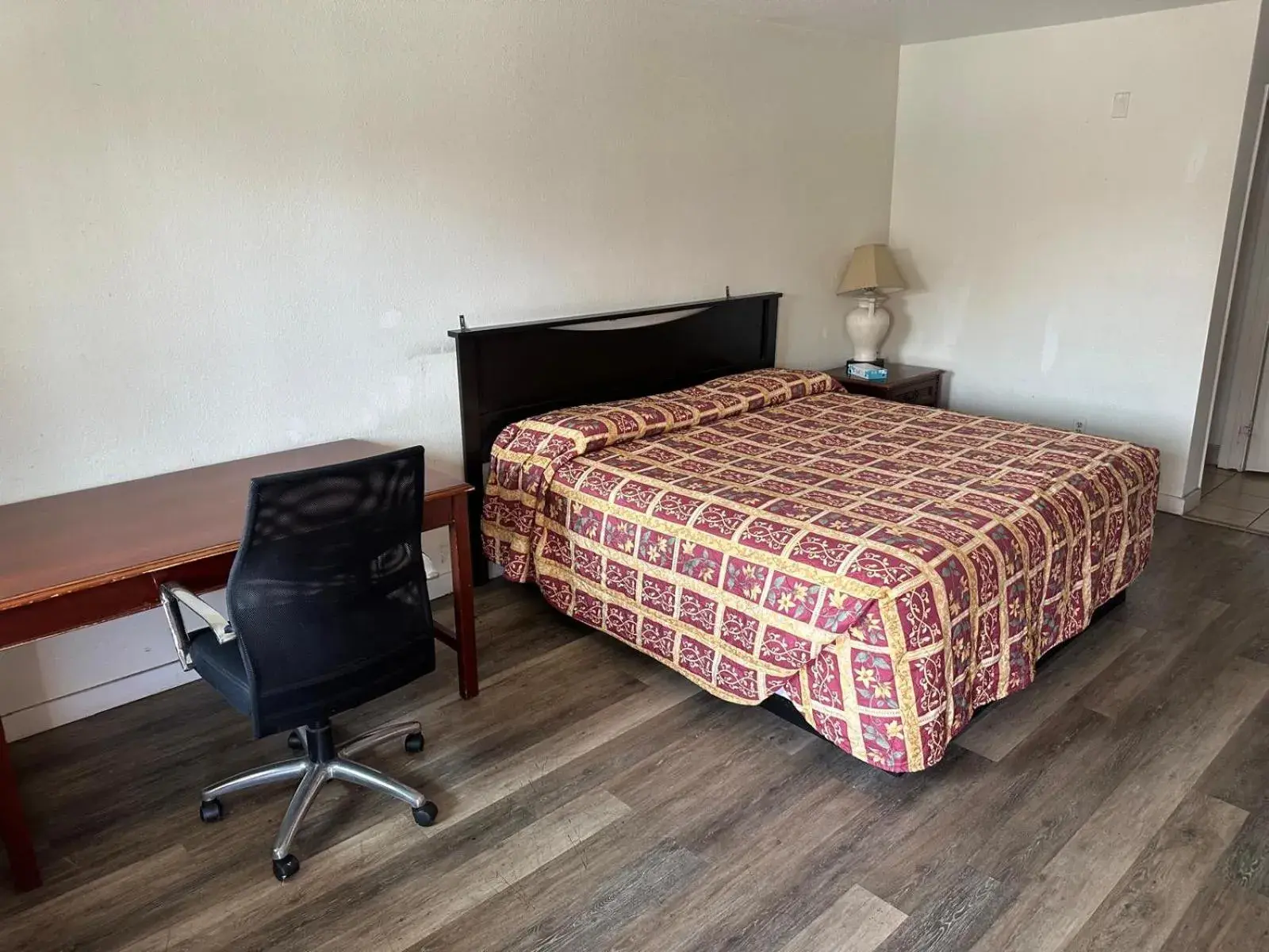 Standard King Room in Palm Inn Motel - Rosemead, Los Angeles Standard King Room in Palm Inn Motel - Rosemead, Los Angeles