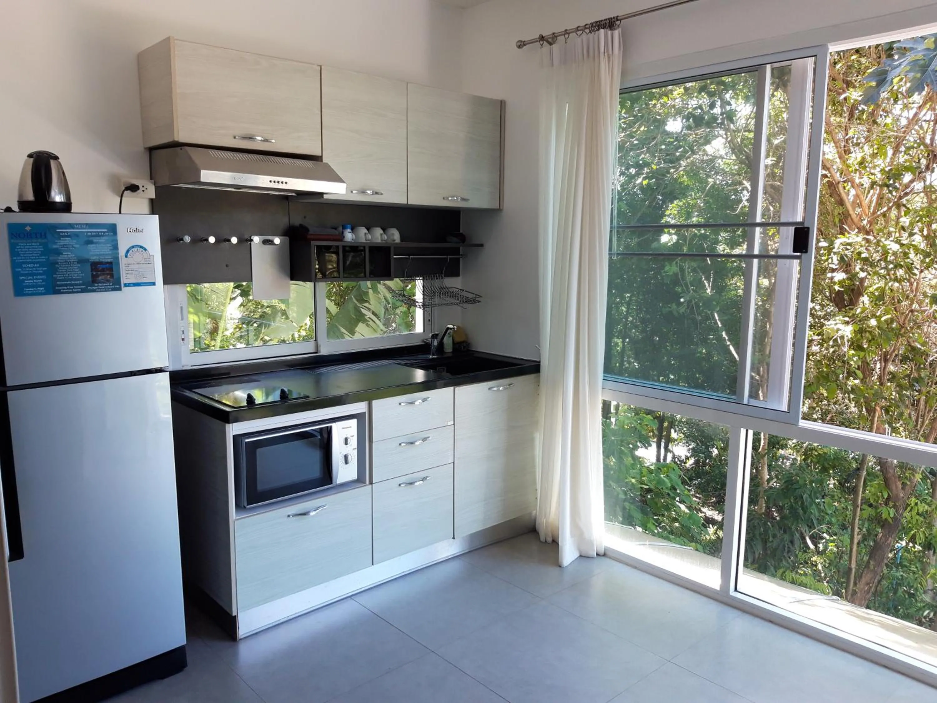 Kitchen or kitchenette in Padel Phangan Suite