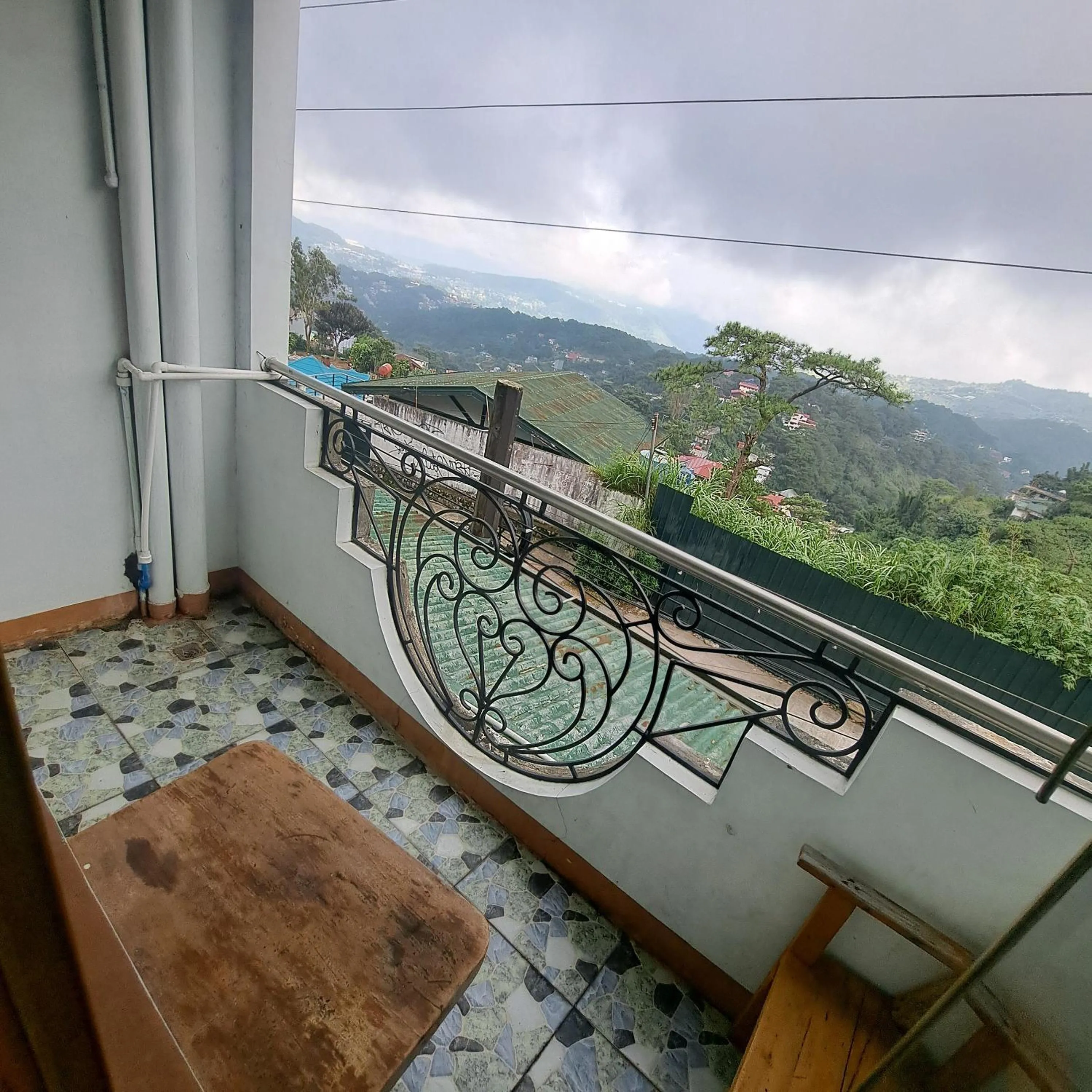 Double Room with Balcony in Baguio Tourist Cabin