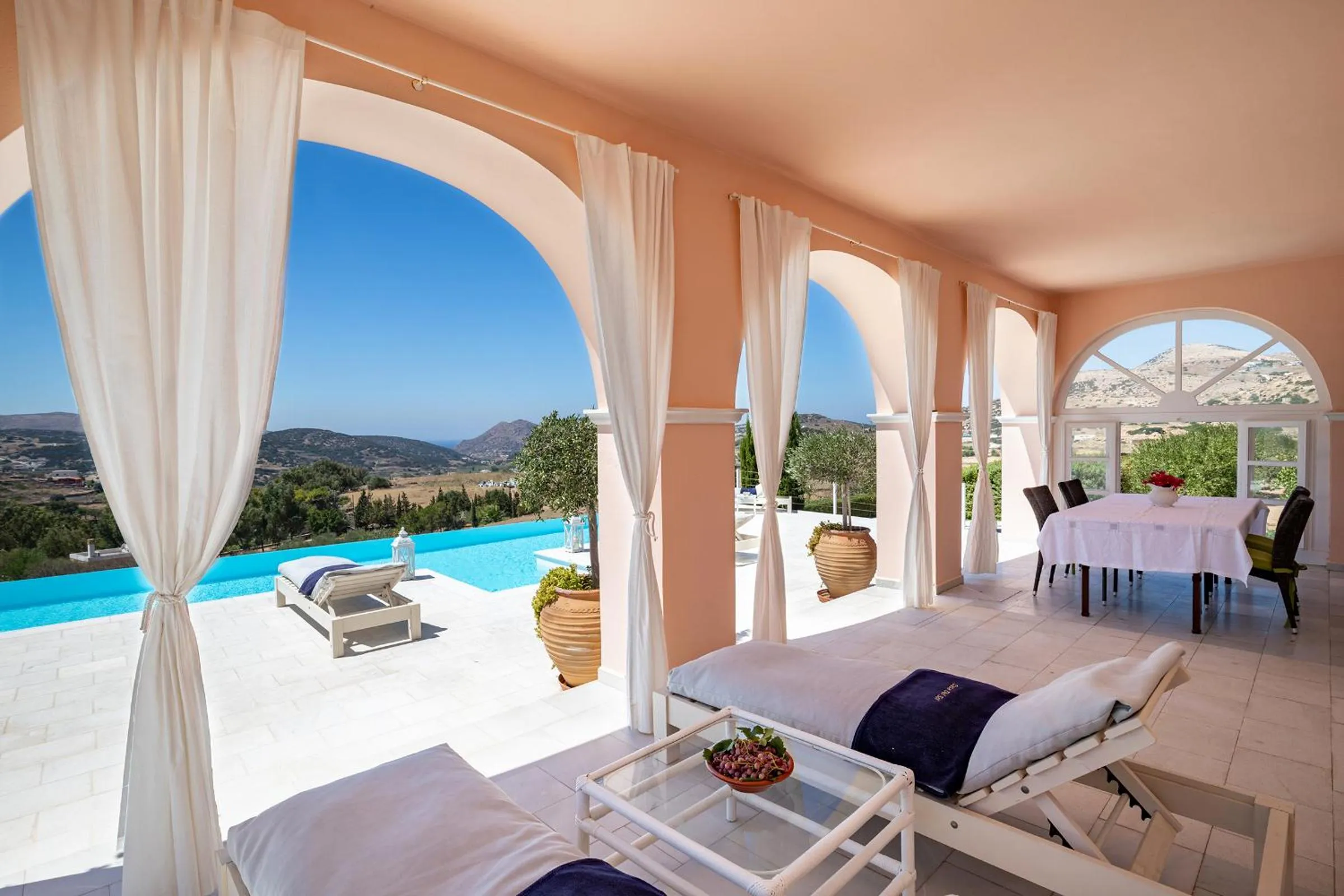 Patio in Villa Casa Del Sol Syros