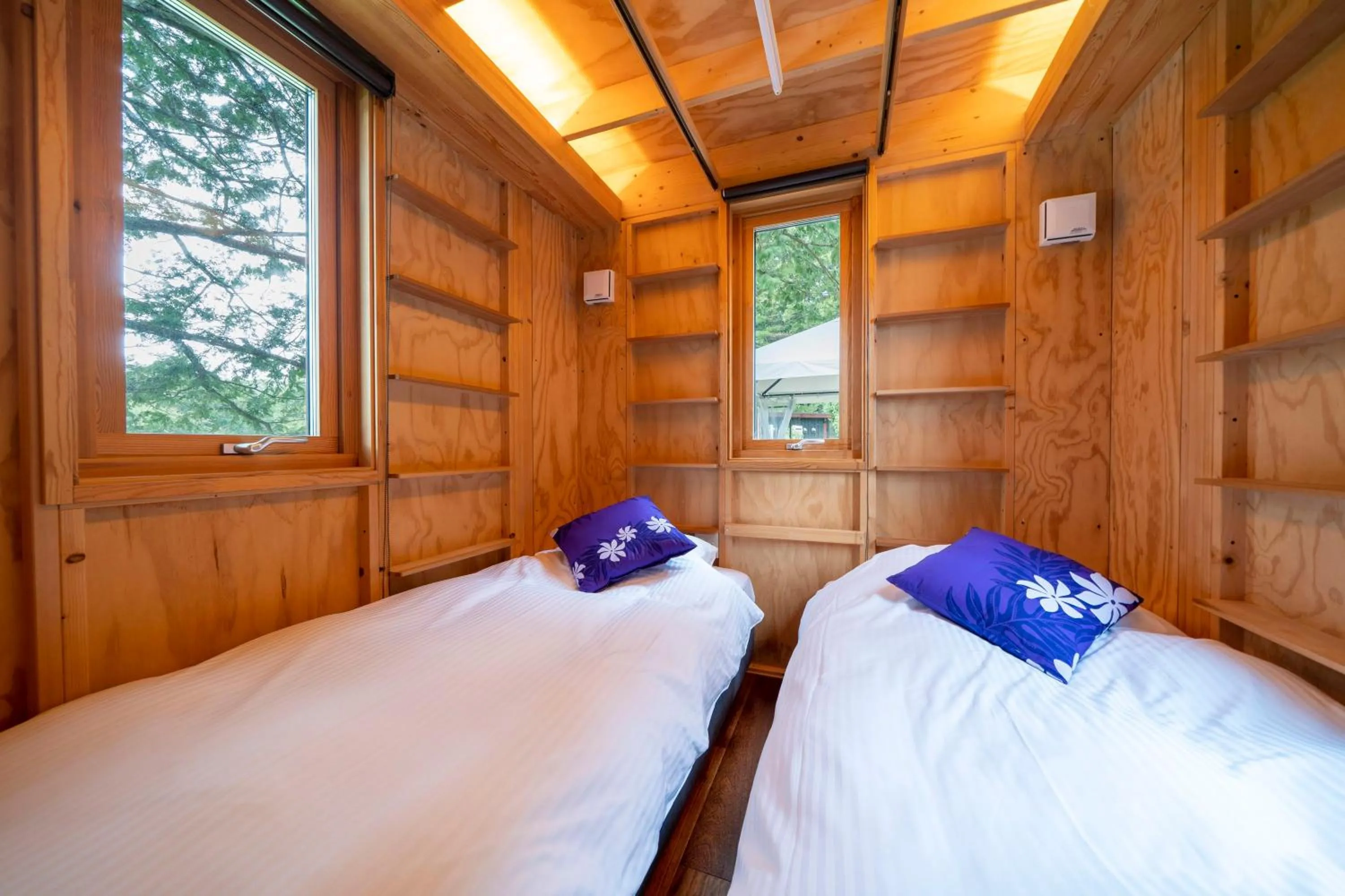 Bed in Hawaiians Glamping Mauna Village