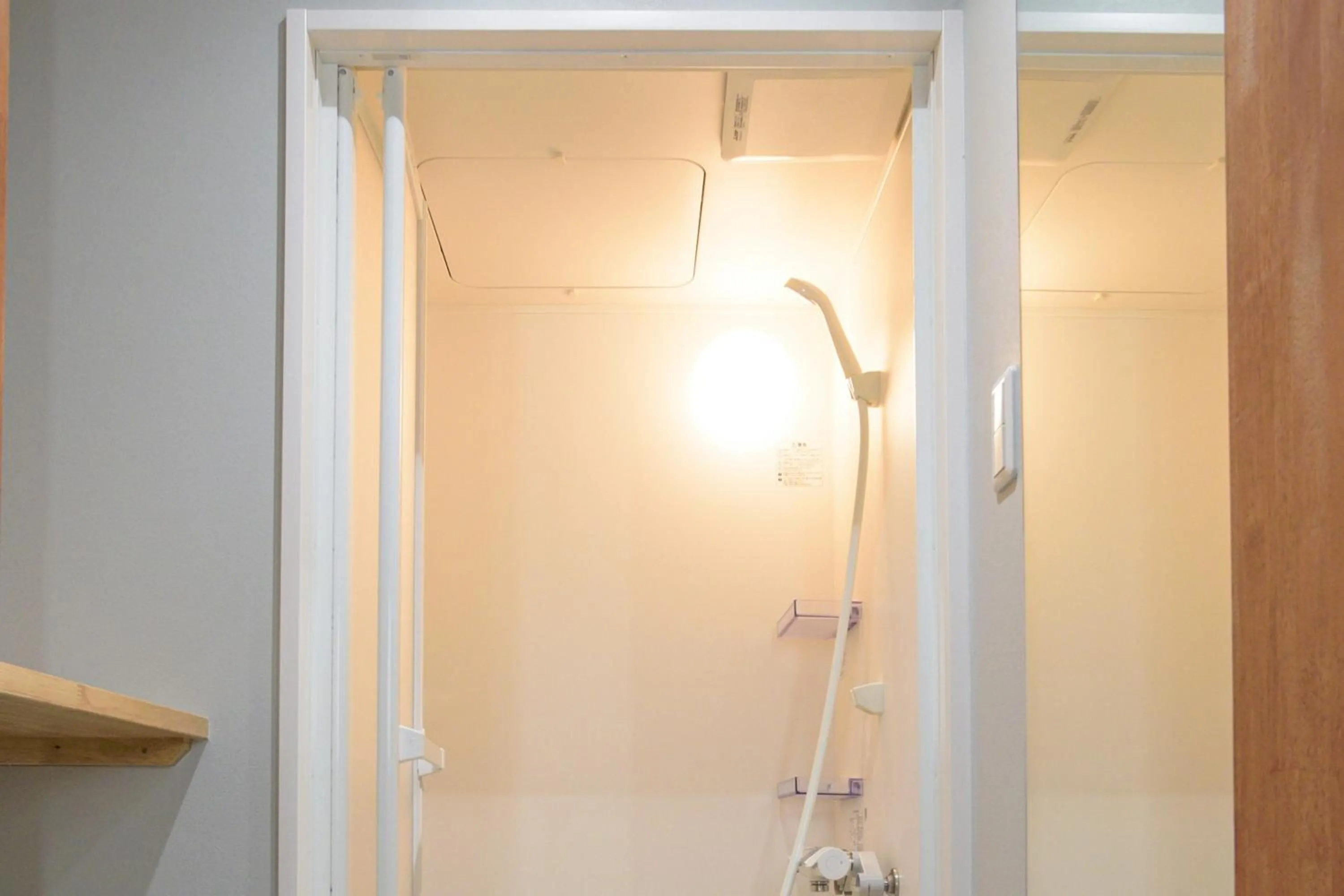 Shower in Hawaiians Glamping Mauna Village