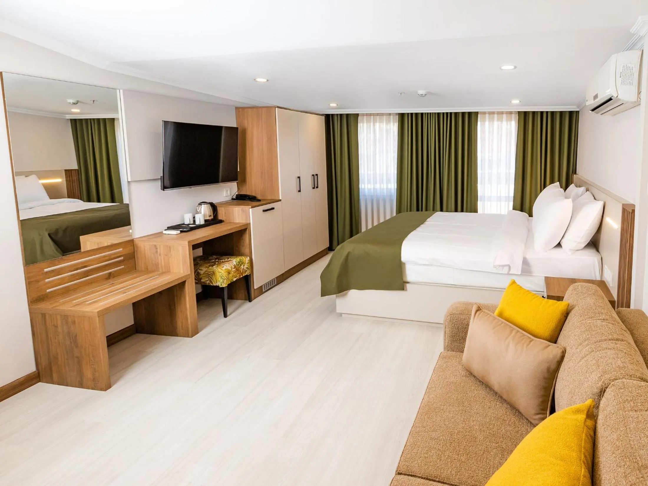 Bed in Quinnova Hotel