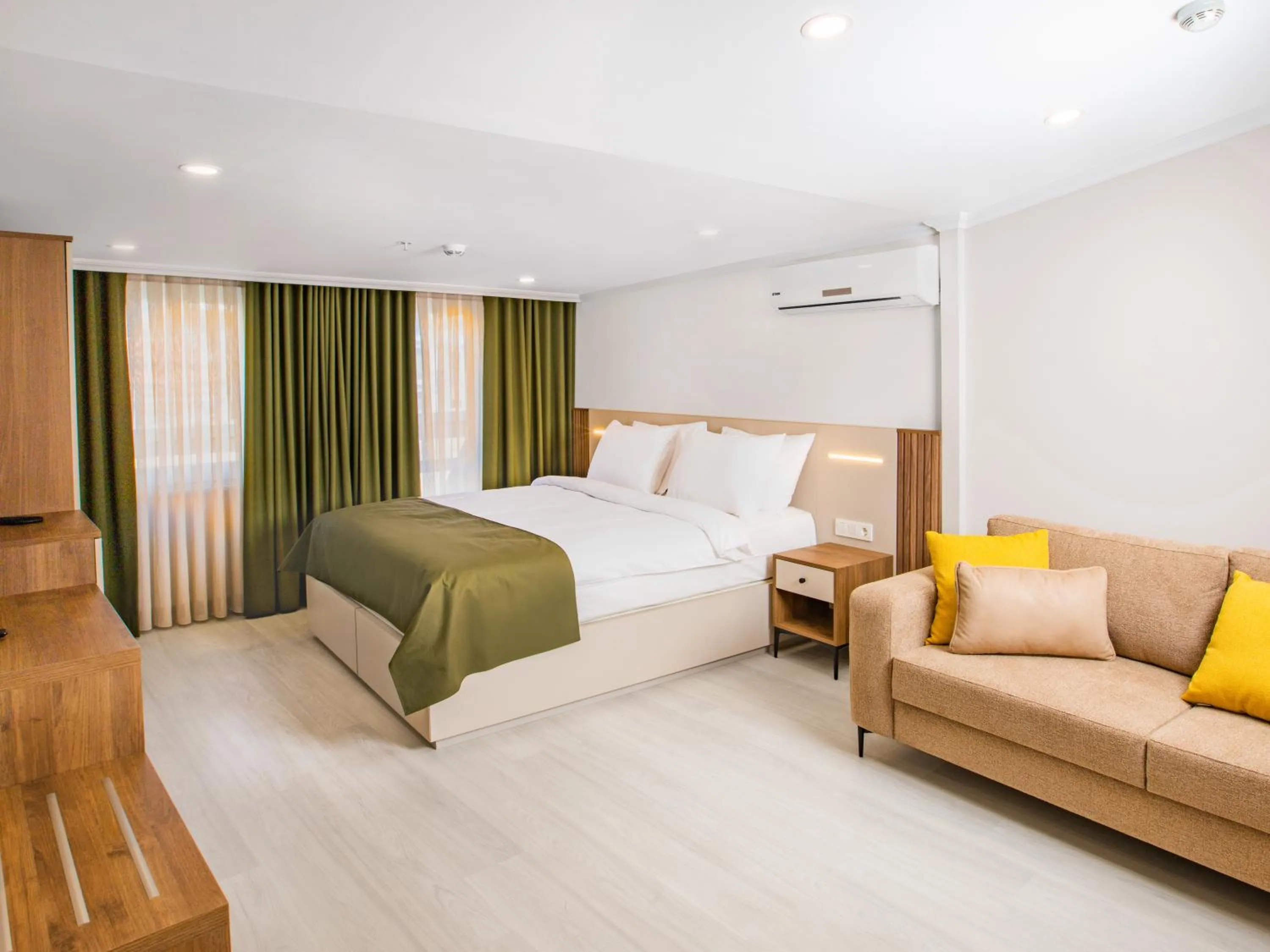 Bed in Quinnova Hotel