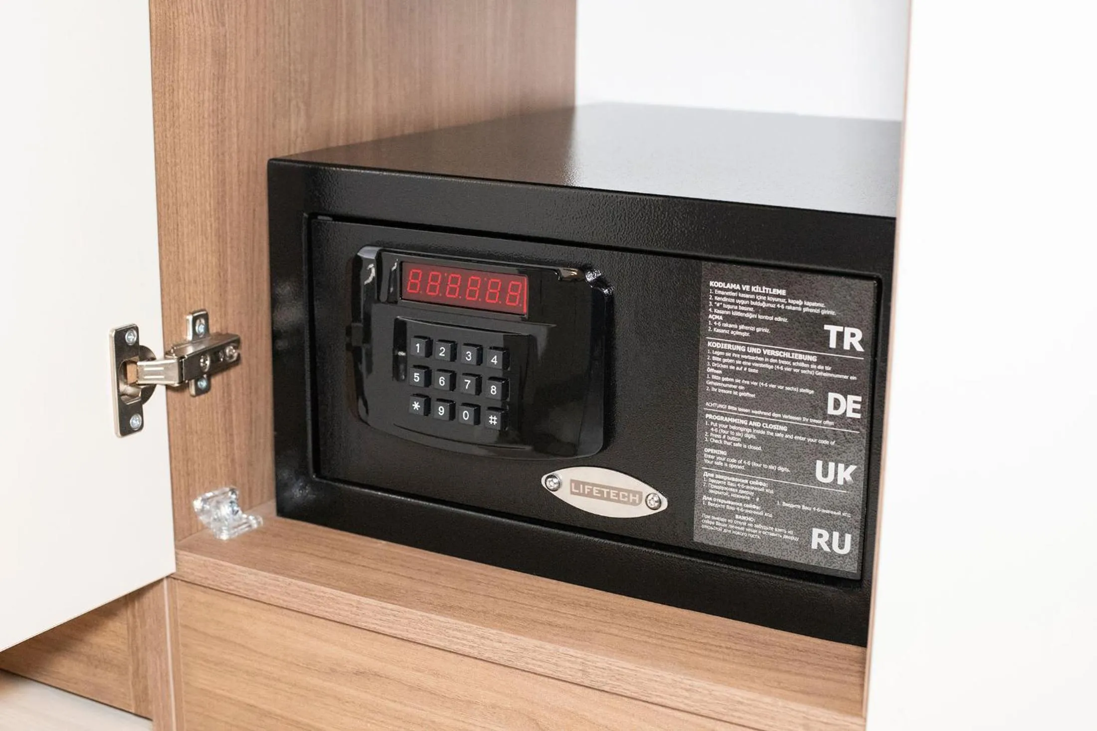 safe in Quinnova Hotel