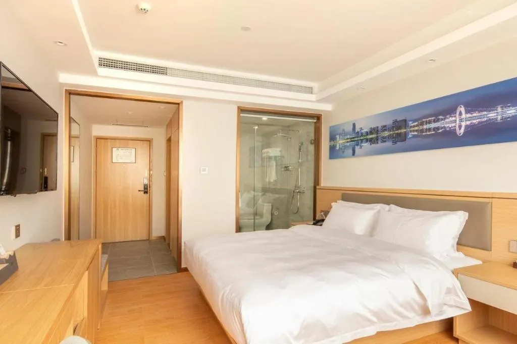 Bed in Guangzhou New Tianhe Hotel