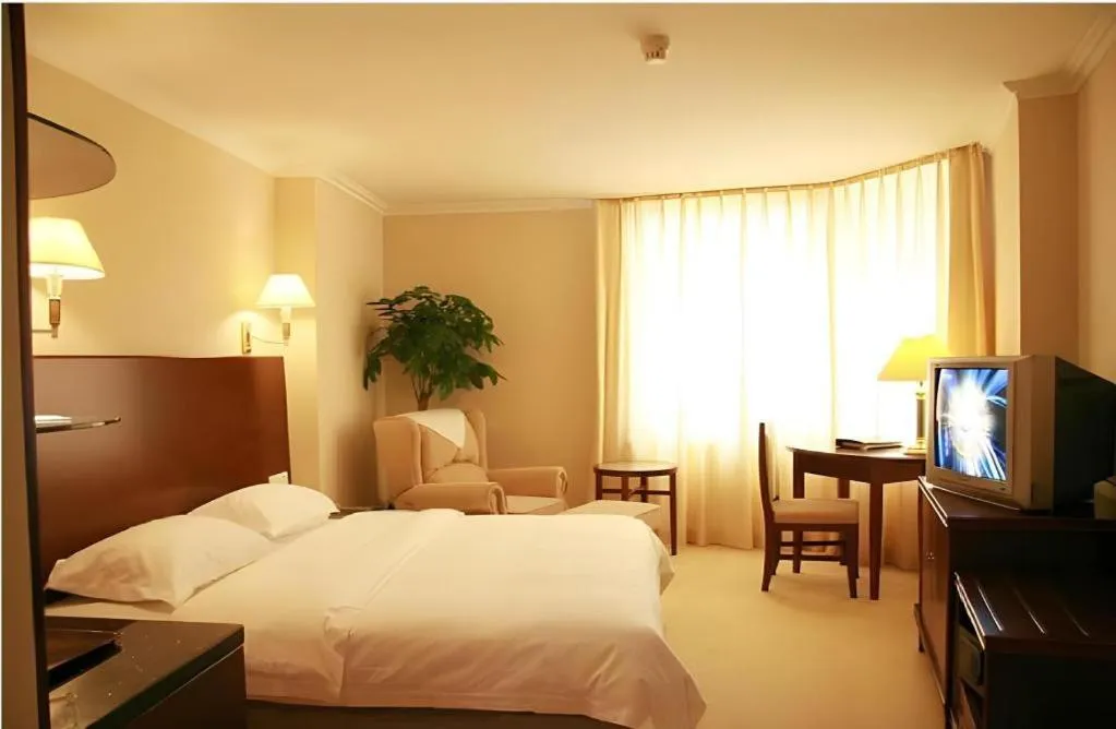 Bed in The Twenty First Century Hotel