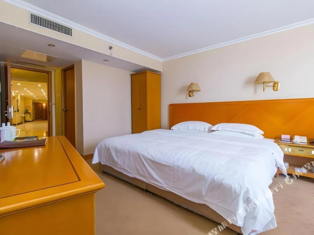 Bed in The Twenty First Century Hotel