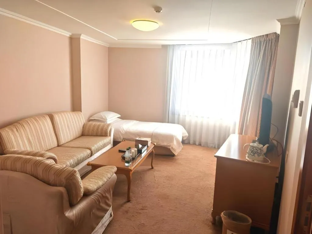 Bed in The Twenty First Century Hotel