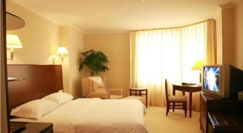 Bed in The Twenty First Century Hotel