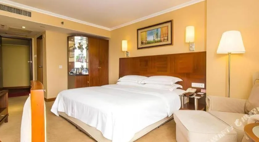 Bed in The Twenty First Century Hotel