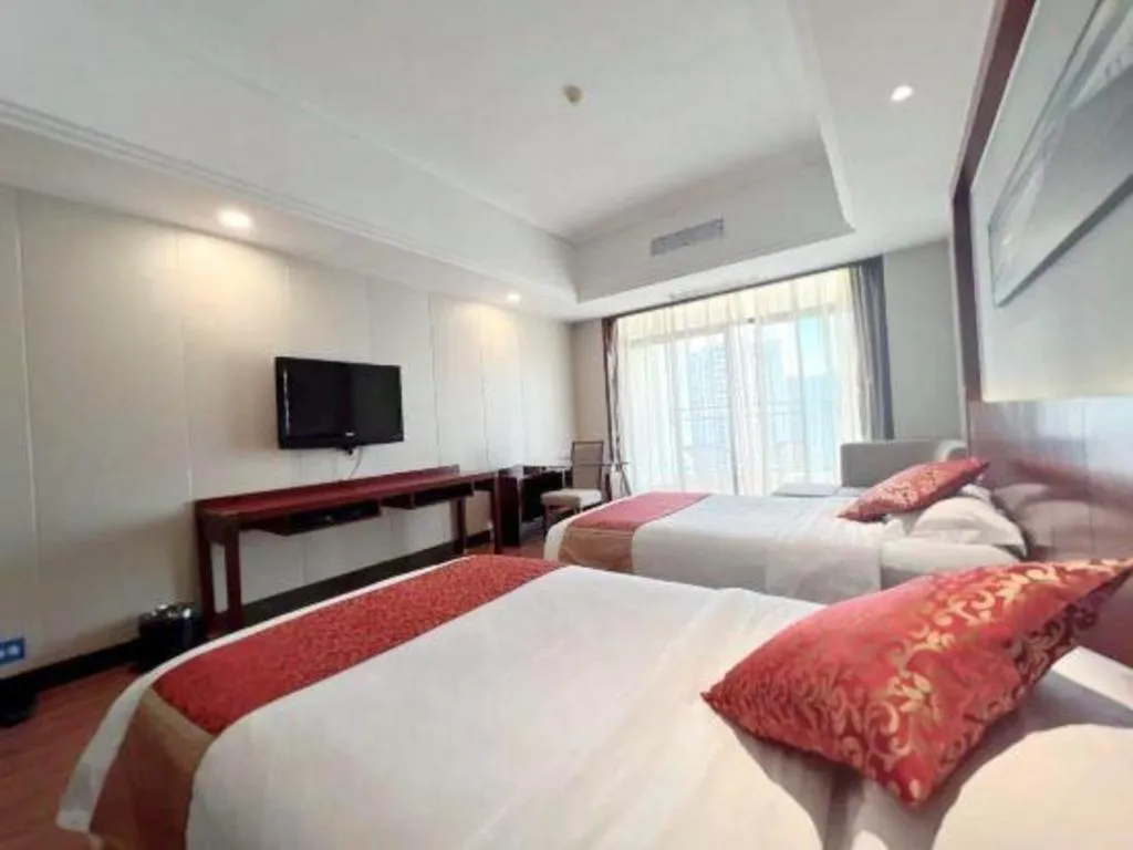 Bed in Sanya Yellow River Kyoto Hotel