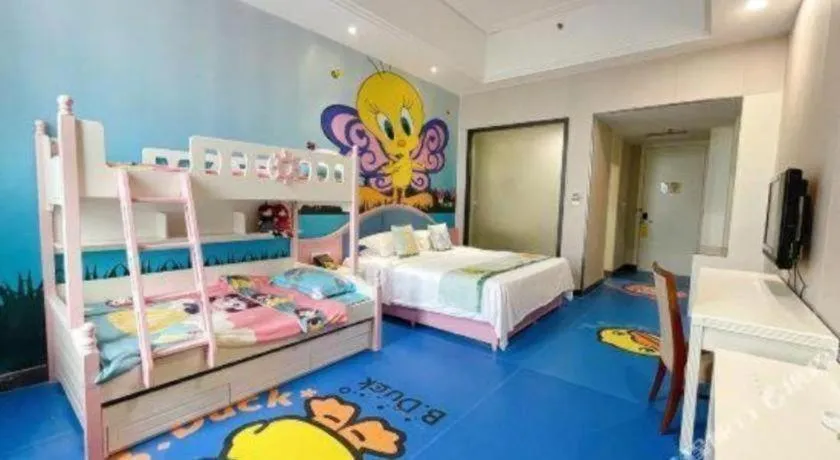 Bed in Sanya Yellow River Kyoto Hotel