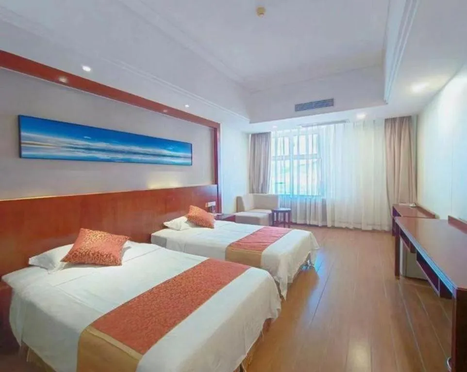 Bed in Sanya Yellow River Kyoto Hotel