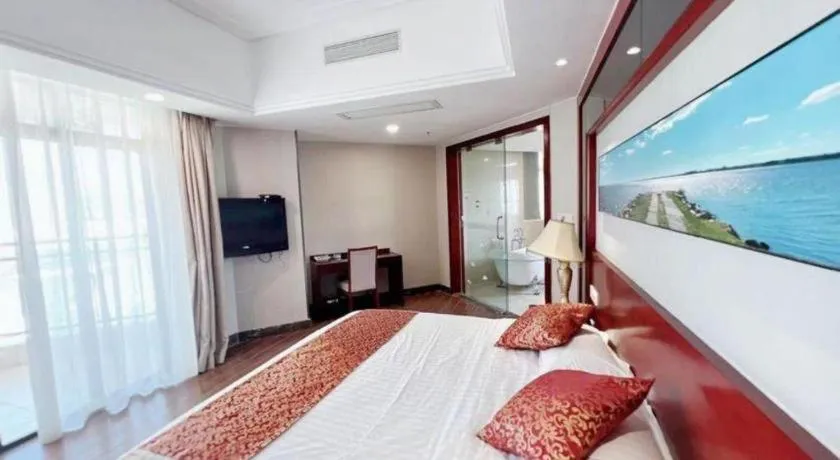 Bed in Sanya Yellow River Kyoto Hotel