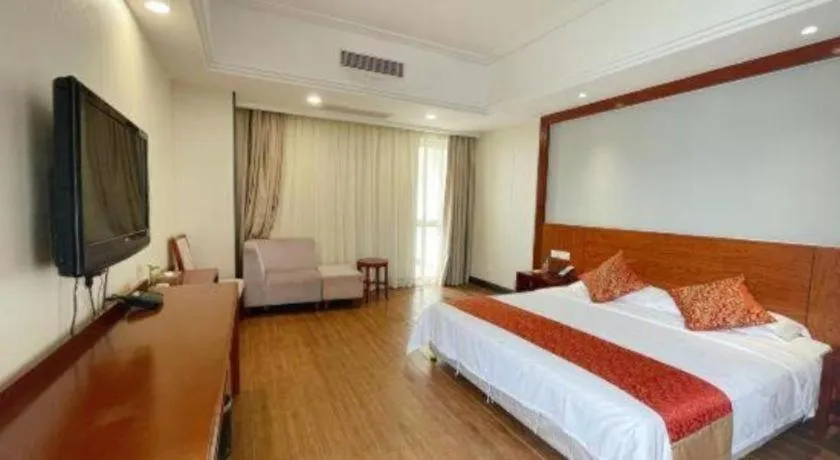 Bed in Sanya Yellow River Kyoto Hotel