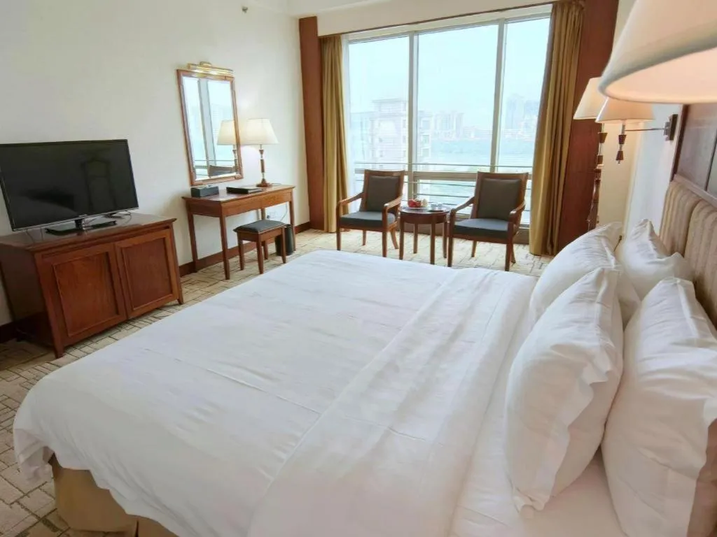 Bed in Gladden Hotel Shilong