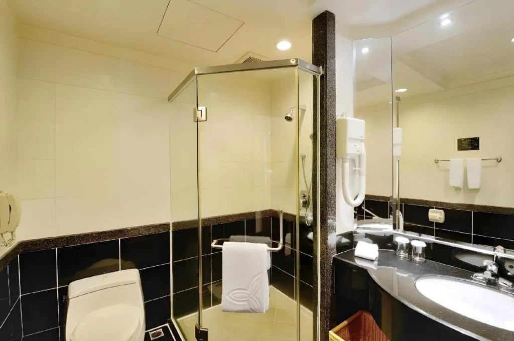 Gladden Hotel Shilong