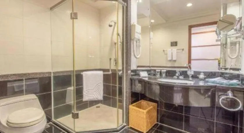 Gladden Hotel Shilong