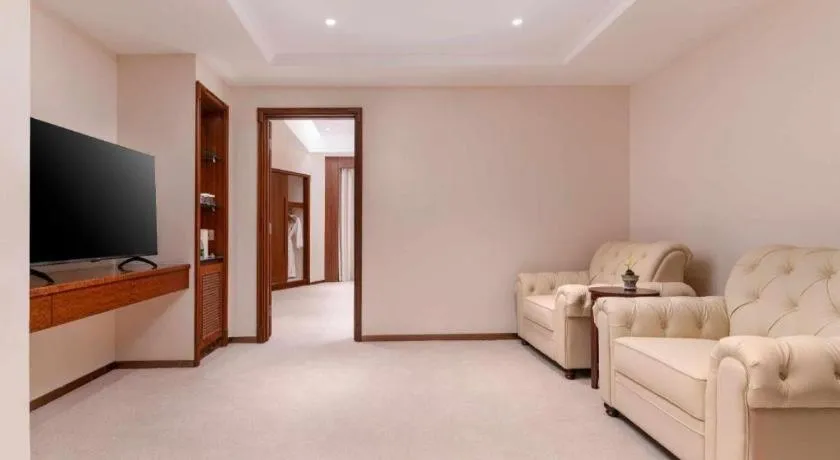 Gladden Hotel Shilong