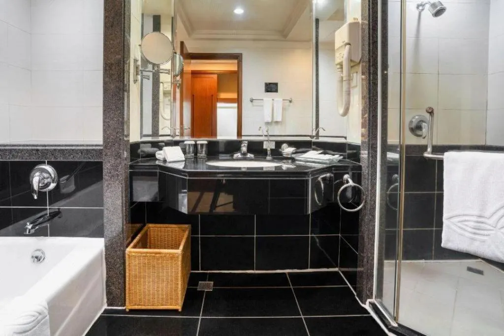 Gladden Hotel Shilong