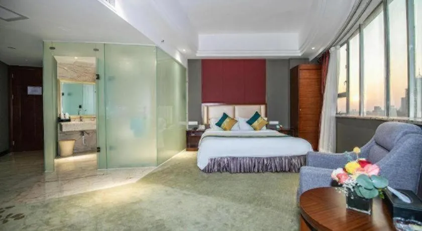 Bed in Shunde Emperor Hotel