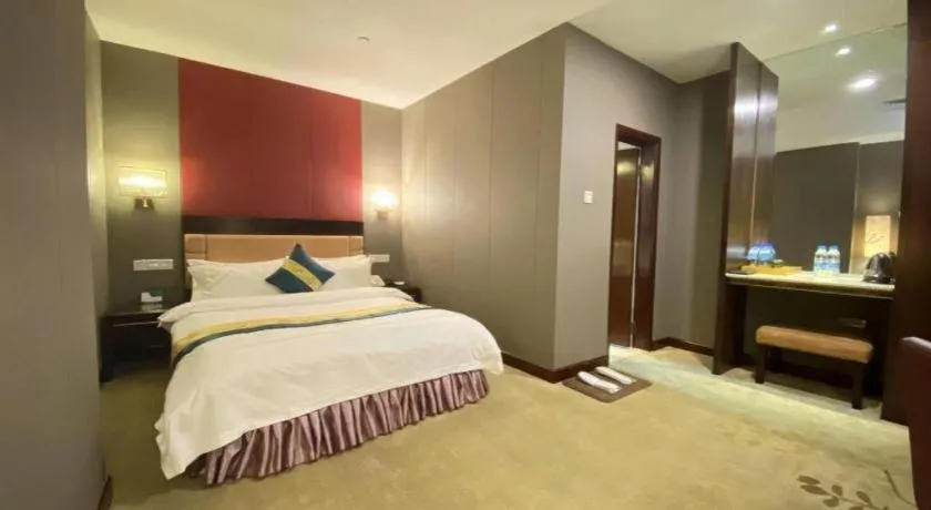 Bed in Shunde Emperor Hotel